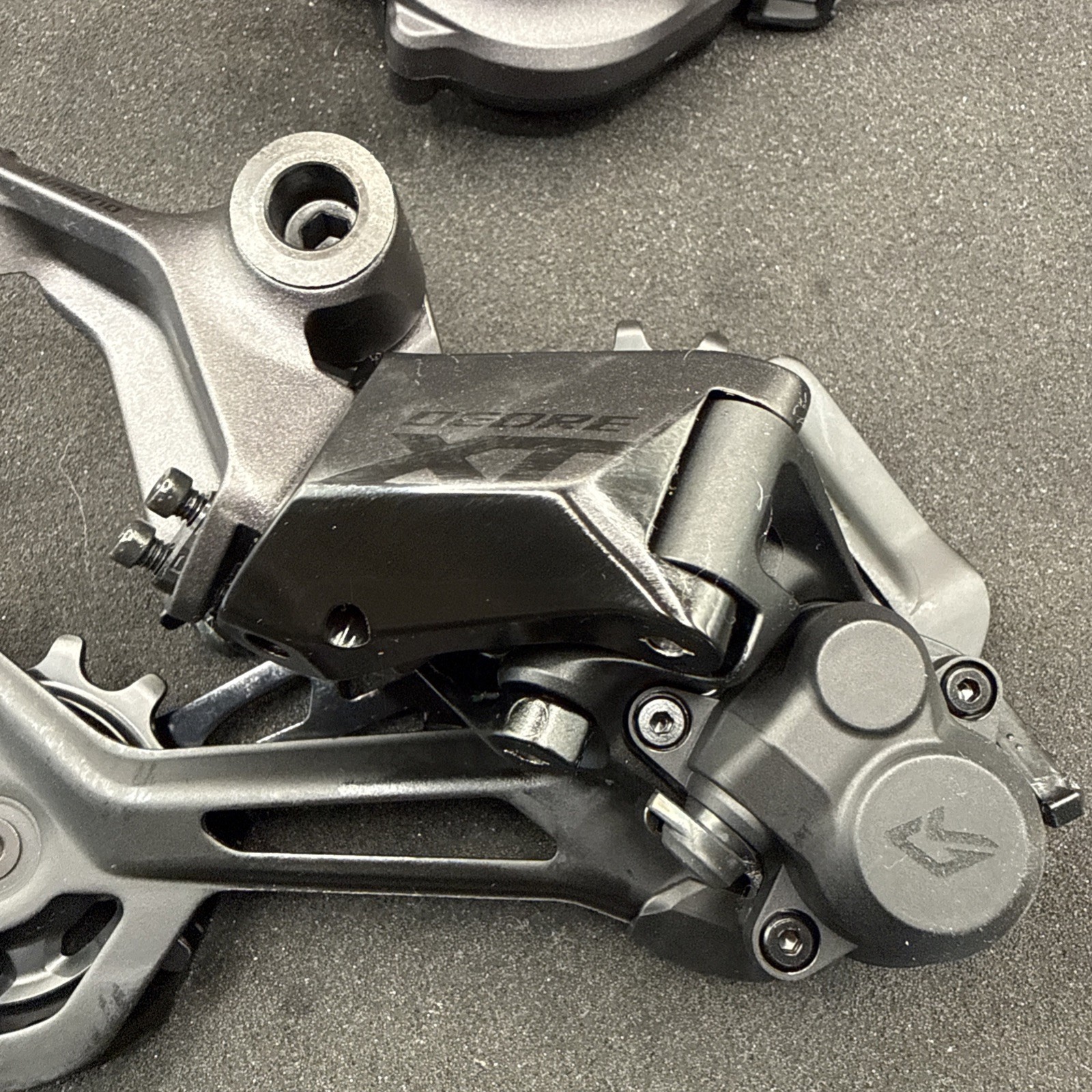 Shimano Xt M8130 Right Rear Shifter And Derailleur Sgs 11 Speed Linkguide (NW)