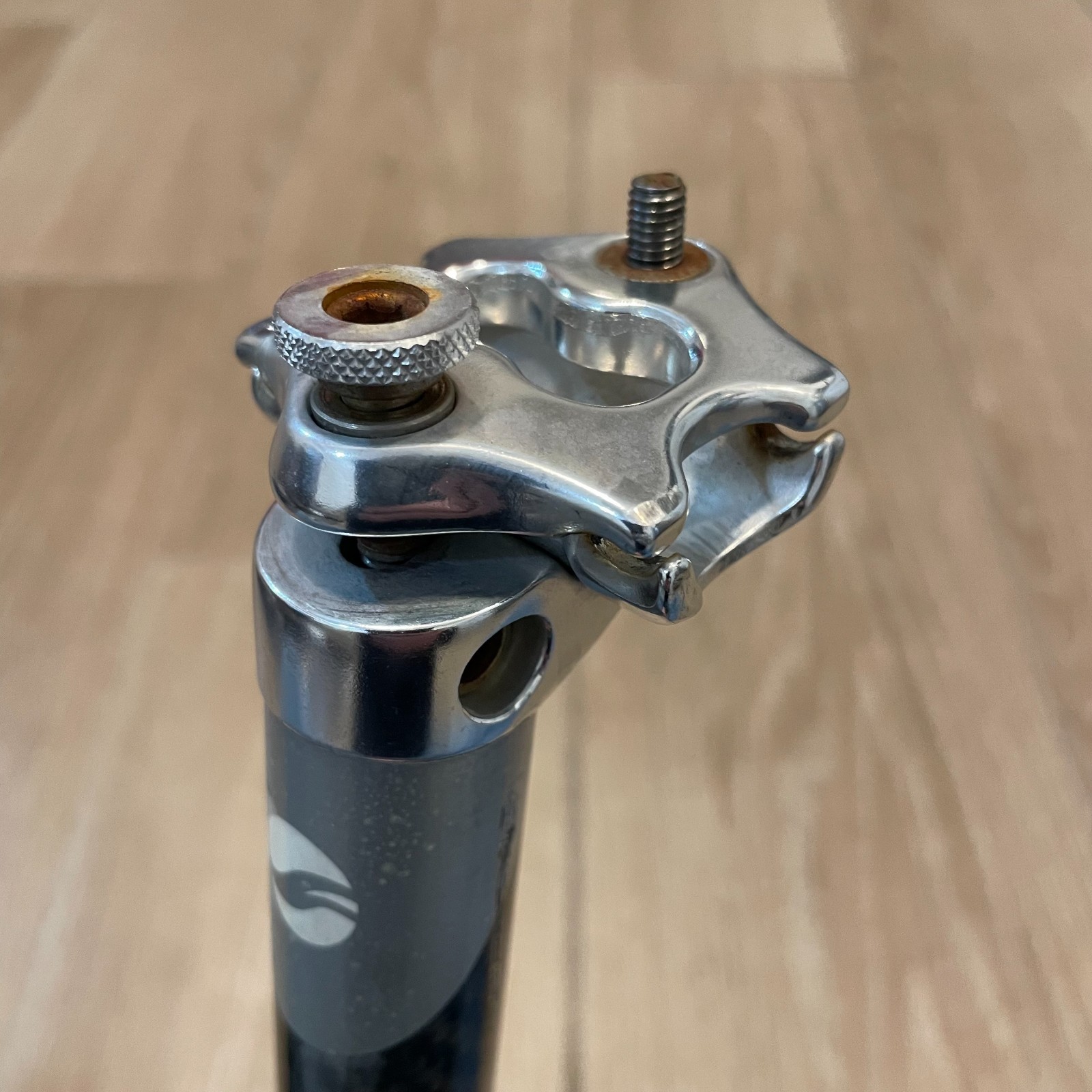 Giant Carbon Seatpost Universal 27.2 x 370mm 20mm Offset 2-Bolt
