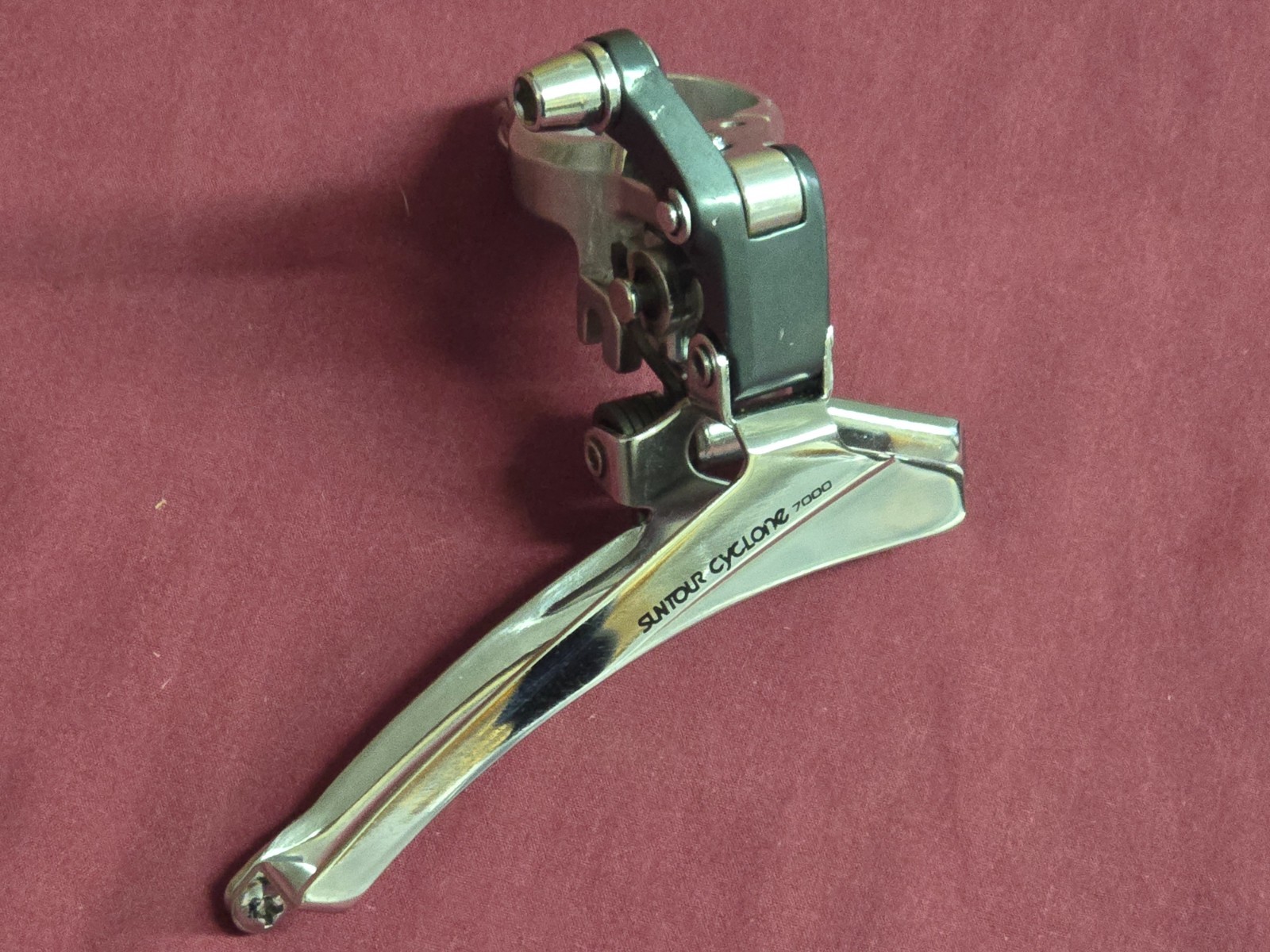 Suntour Cyclone 7000 Front Derailleur 28.6 mm, Bottom Pull, Road, NOS, 6/7 Sp