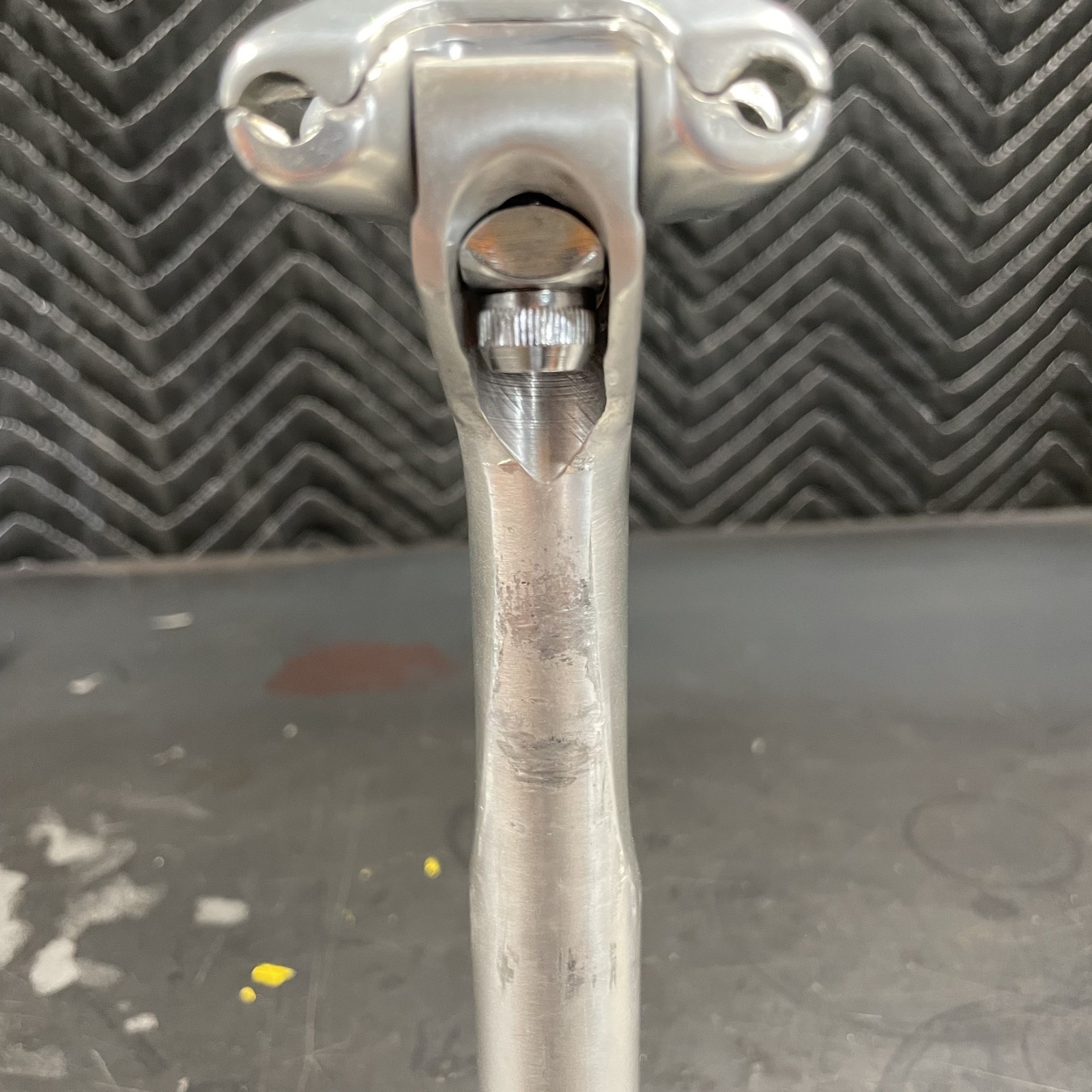 Vintage Shimano Dura-Ace Aero Seatpost – 25mm x 200mm – Used