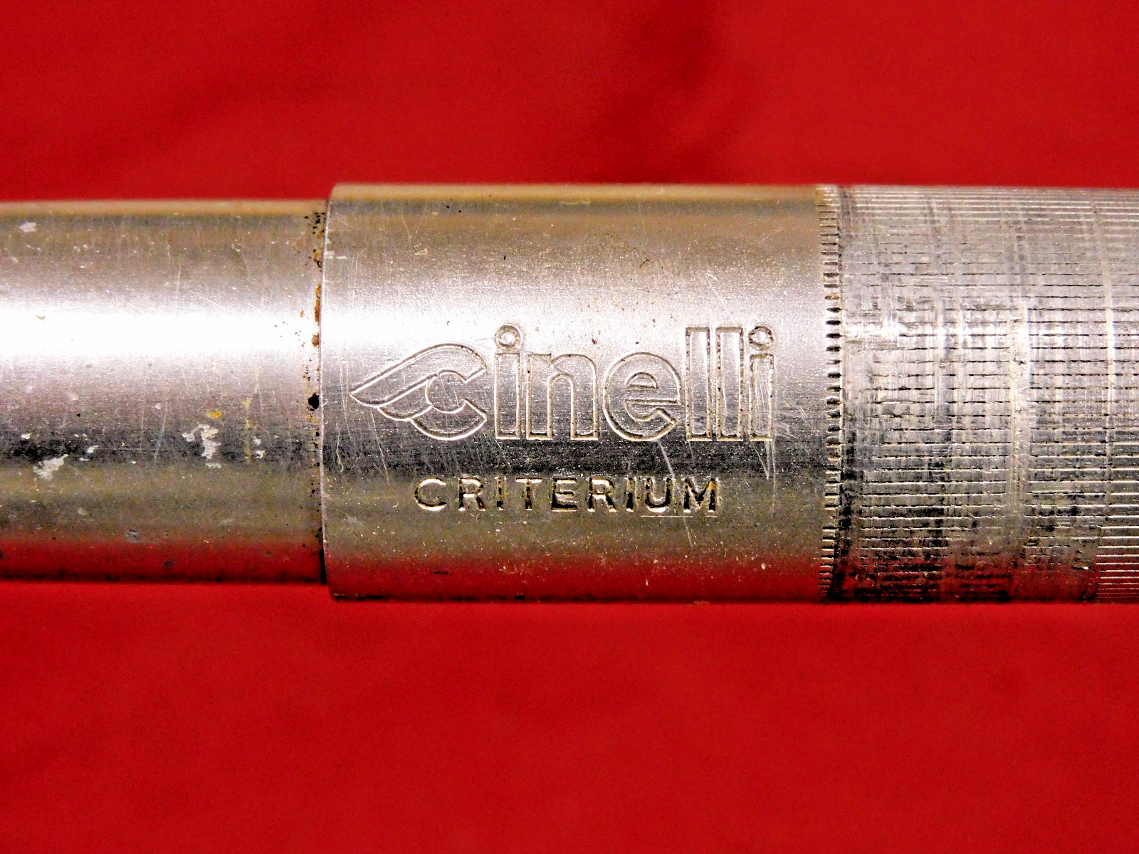 Vintage 1980’s Cinelli Criterium 65 x 40 cm x 26.4 mm Satin Silver Handlebar