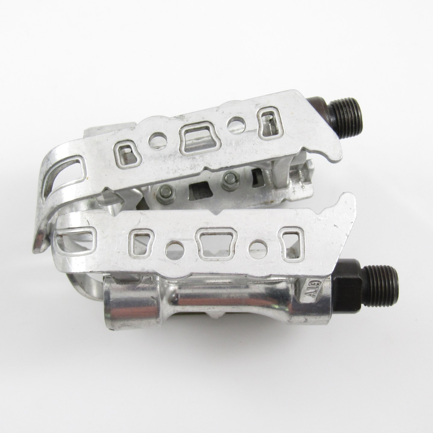 HTI A19 quill pedals with Cat Eye reflectors