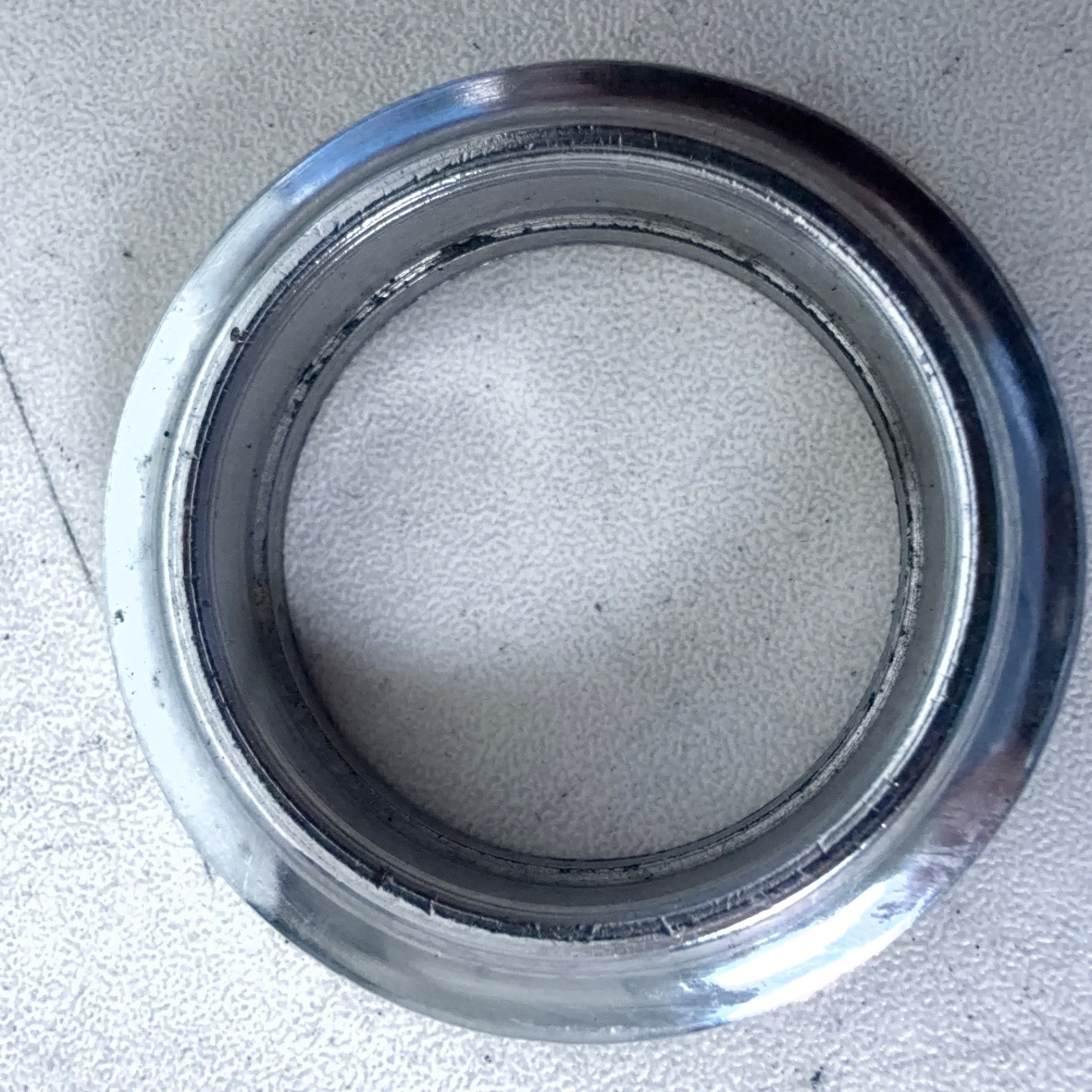 Vintage Stronglight Headset Crown Race Ø26.9/25.75mm