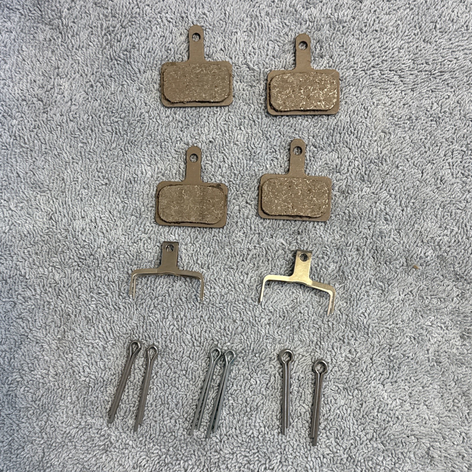 2x Shimano B05S-RX Resin Disc Brake Pads w/o Fins – see images for fit [ssg]