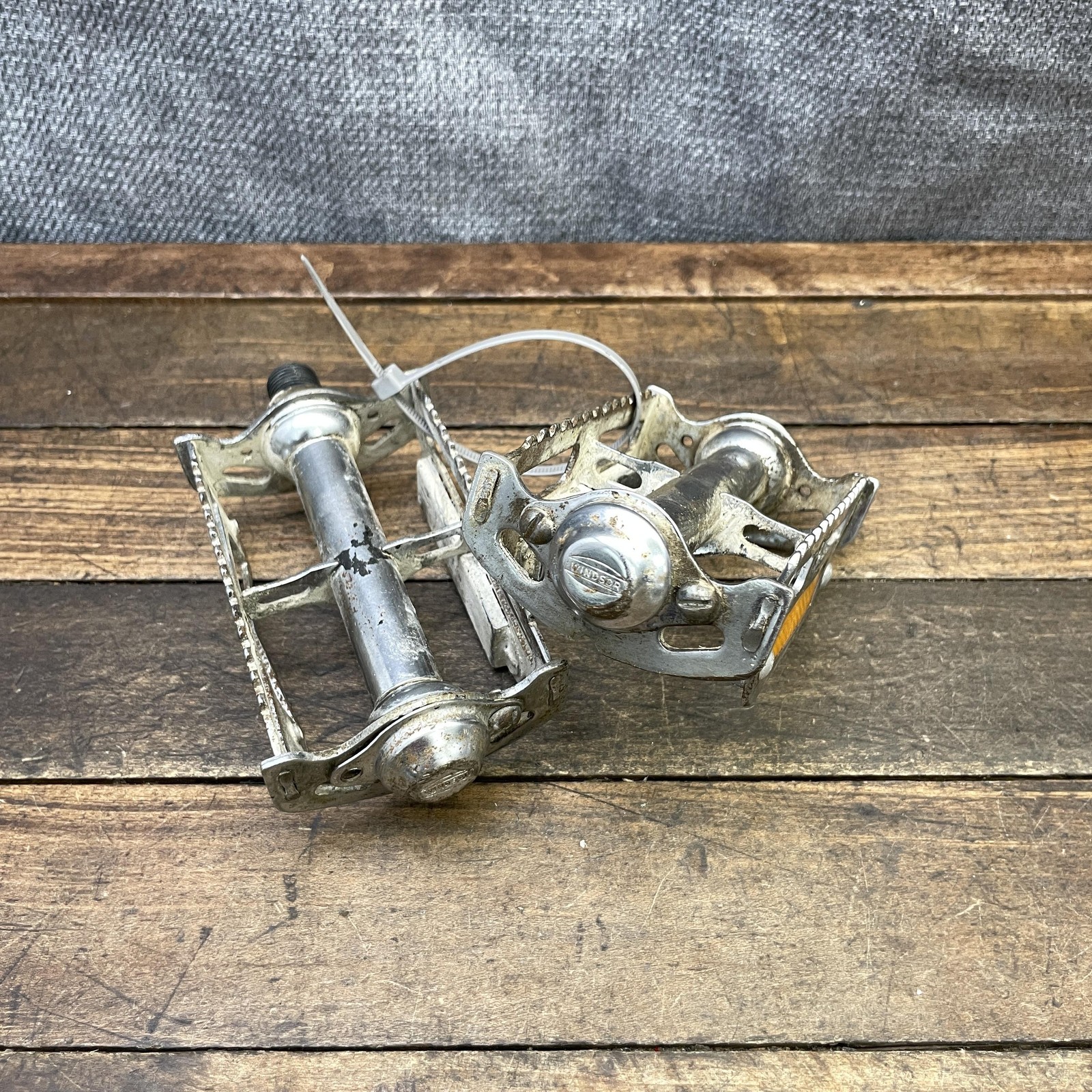Vintage Windsor Bike Pedals 9/16 Silver Pair 70s Reflector Road Touring