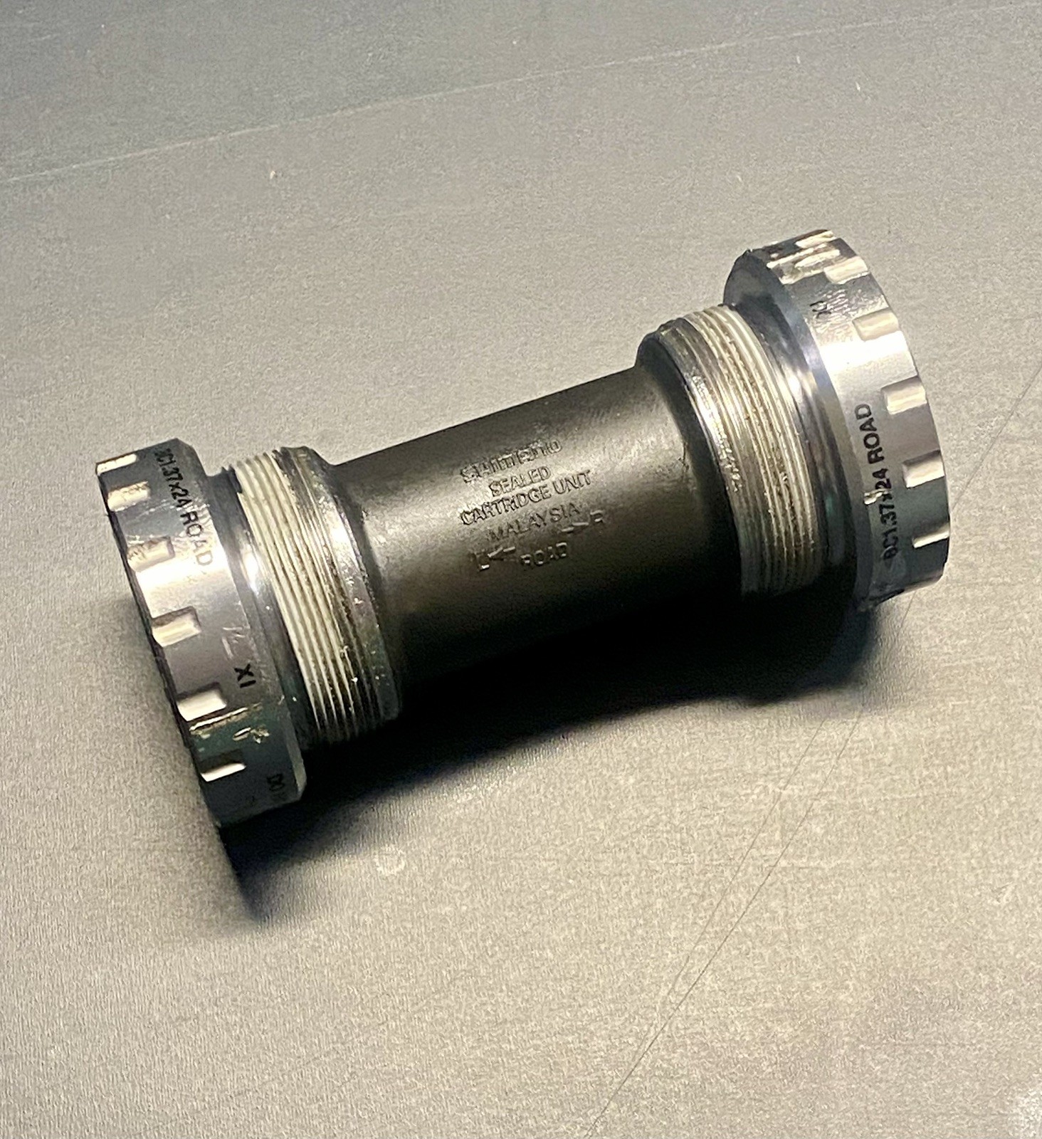 Shimano BB-RS501 Bottom Bracket English BSA 68mm hollowtech II 24mm Road Silver
