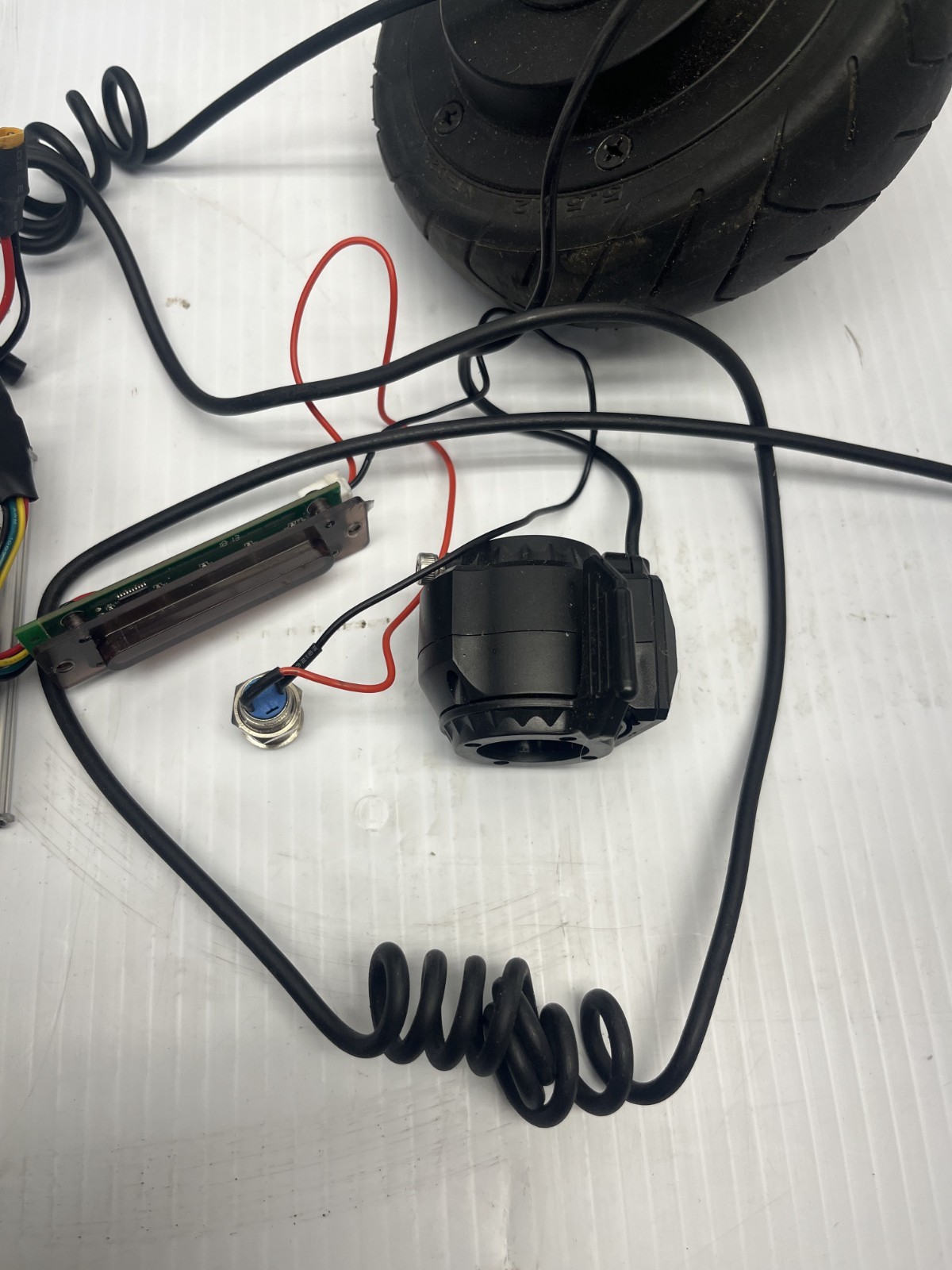 5 Inch 24V Brushless Hub Motor for Scooter W/ 24v Speed Controller and Throttle