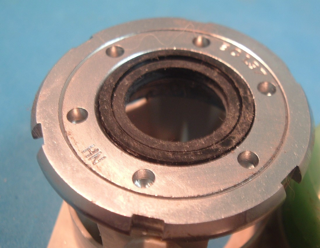 Shimano 600 Ultegra 68x 113MM BB-6400 Road Bottom Bracket-NEW/NOS English- NIB
