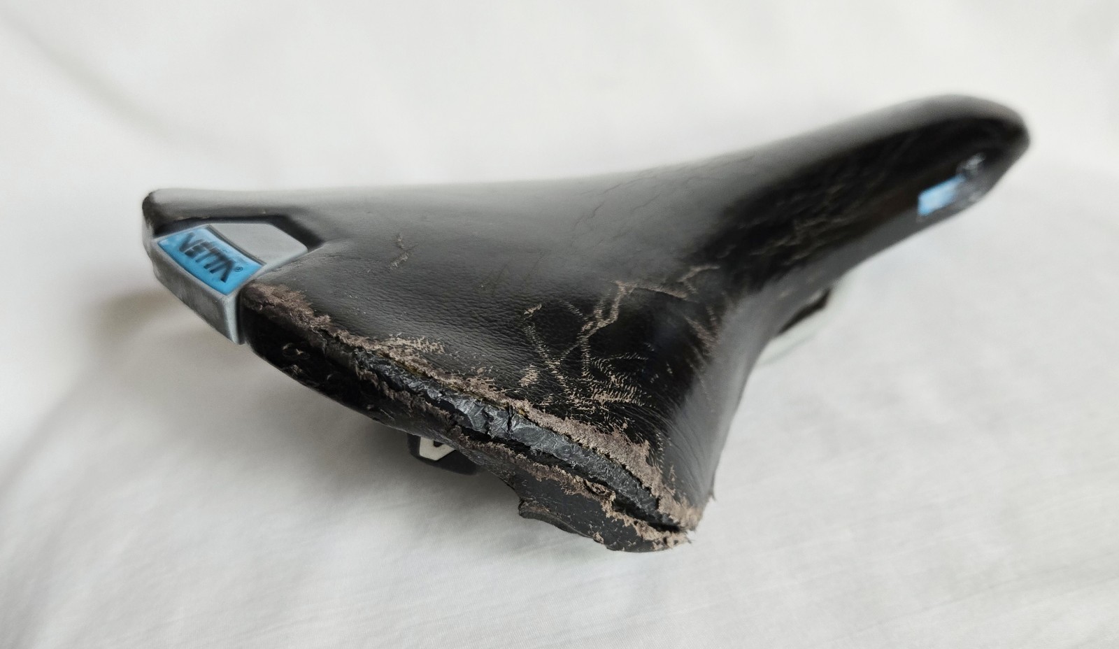 Vetta SL Leather Saddle ChroMo Rails 280g 140x275mm DIY Recover Project