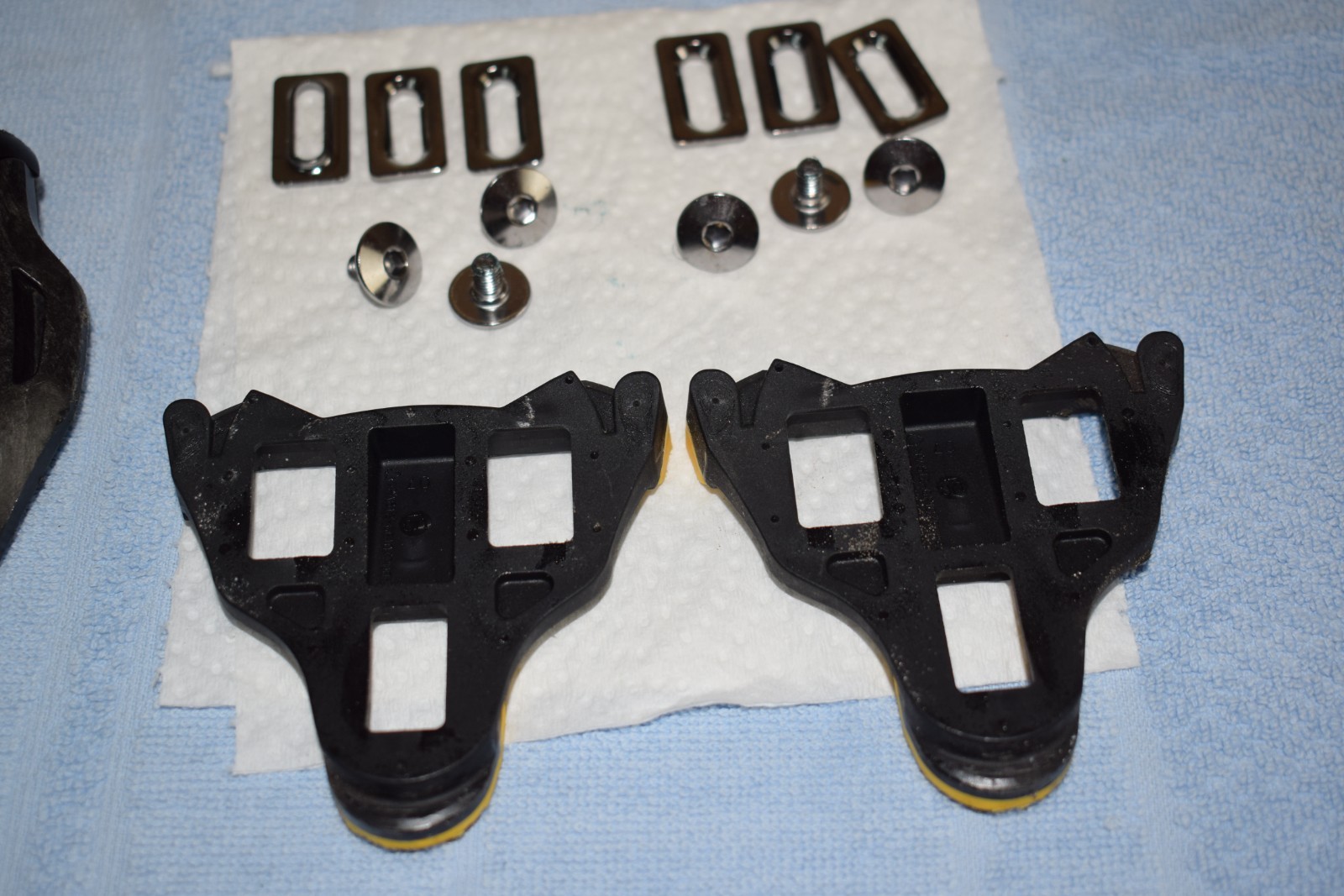 Shimano Ultegra PD-R8000 SPD Clipless Pedals with Cleats and Pedal Spacers