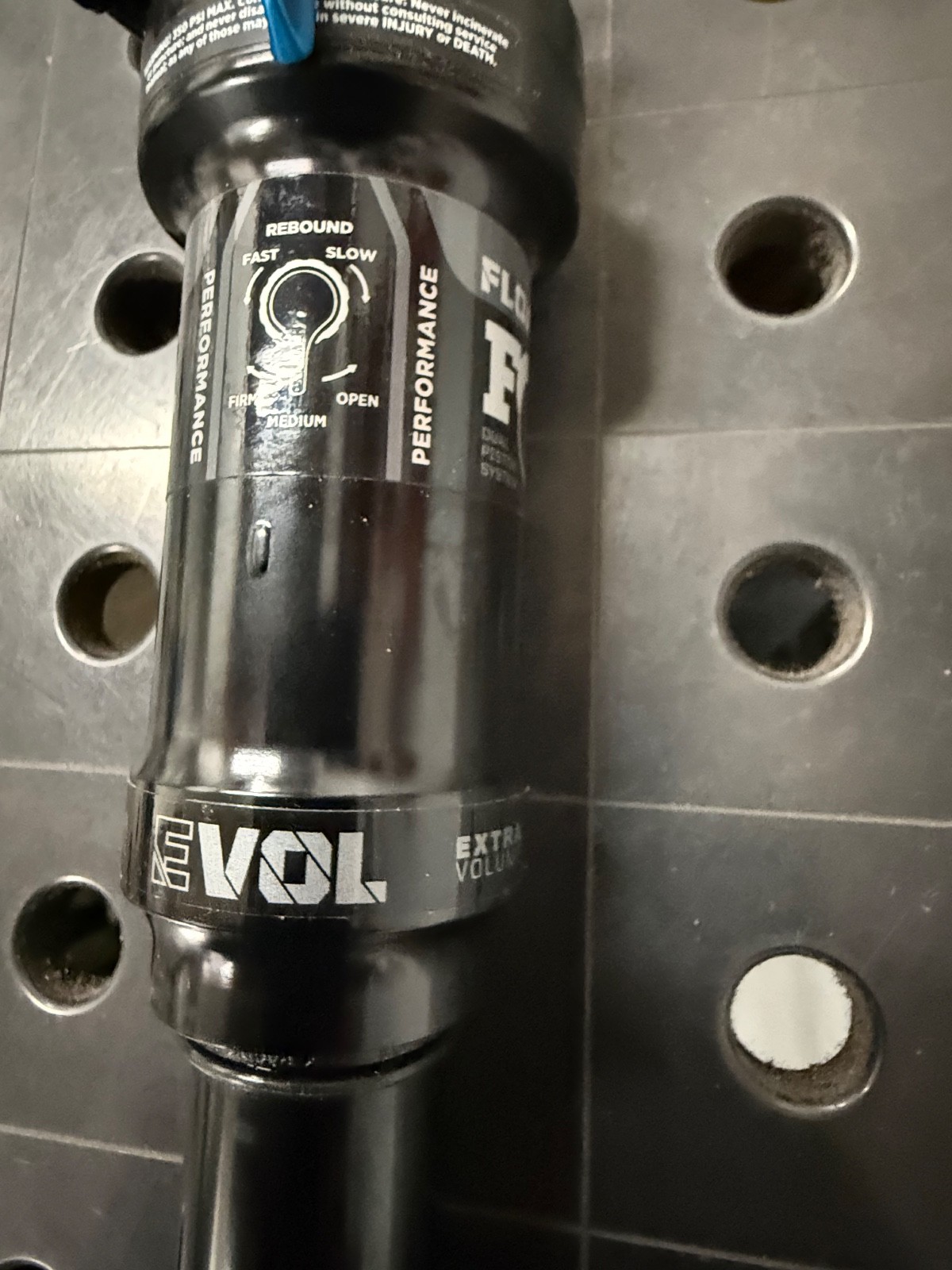 FOX Float DPS Performance Rear Shock – EVOL SV, 3-Position (2)