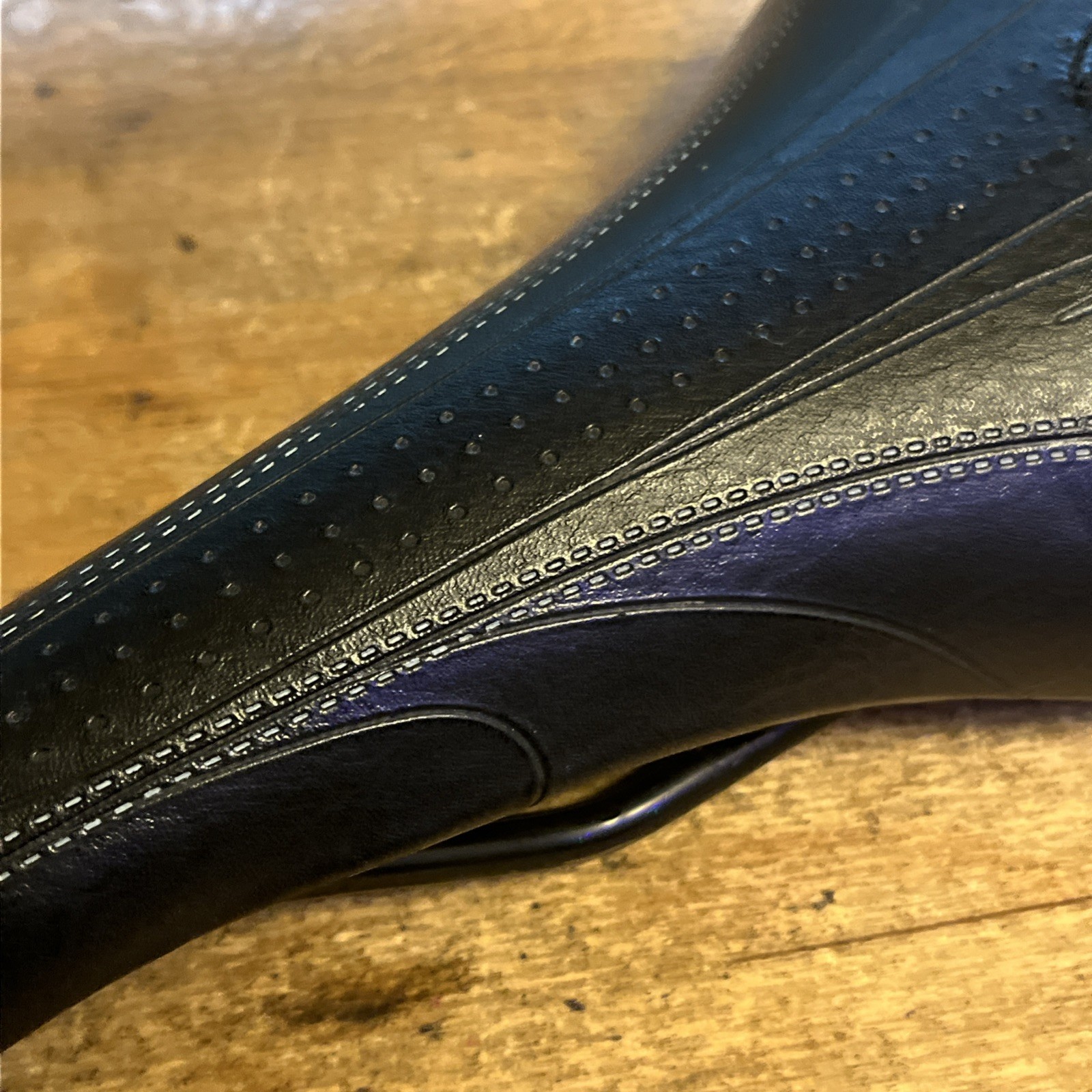 Vintage Bontrager Road Bike Saddle 278 mm Length 135 mm Wide 90s 00s Road Bike