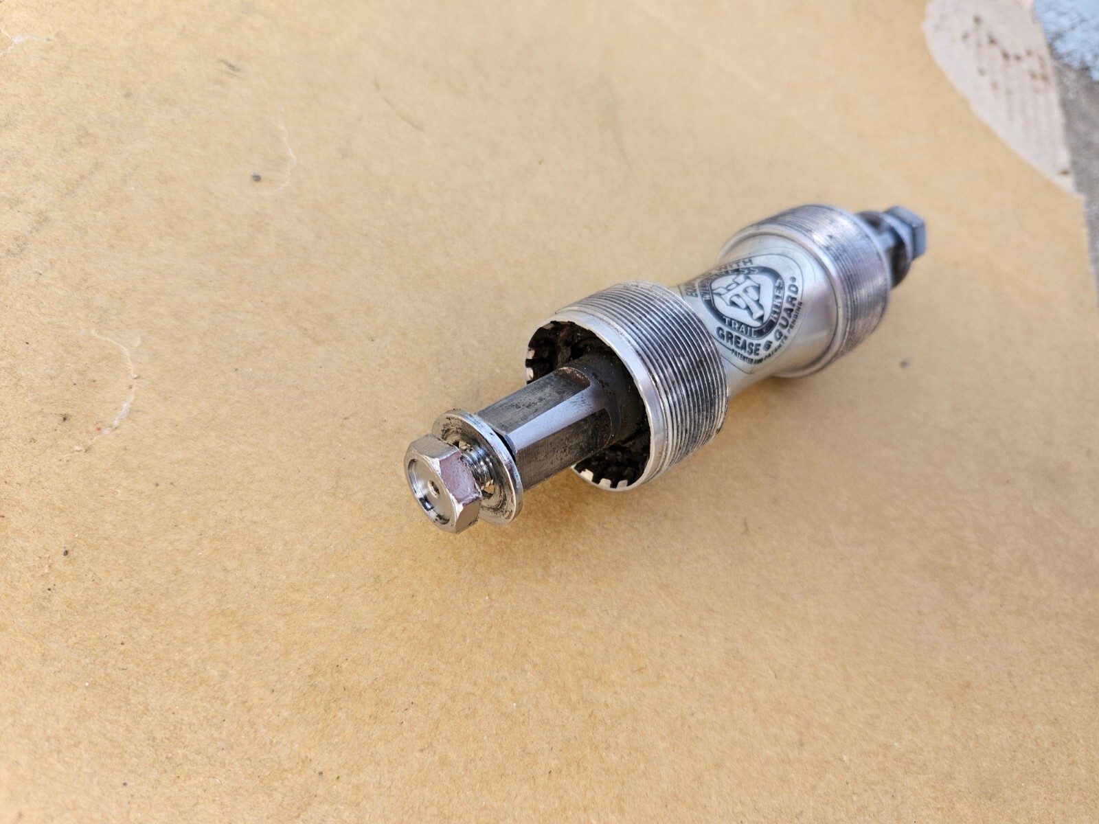 WTB Grease Guard 73mm Cartridge Bottom Bracket 113mm Spindle English Thread