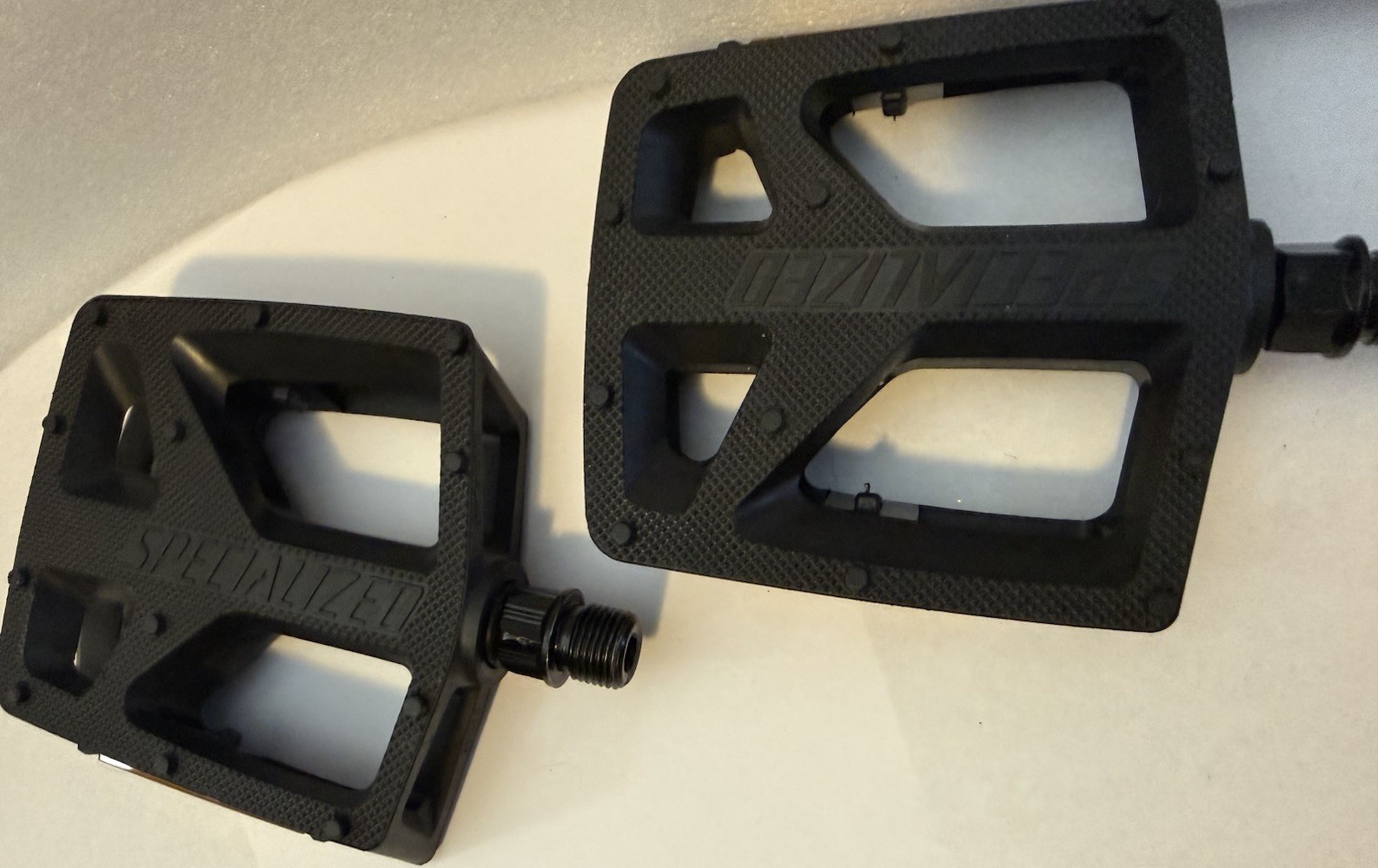 Specialized MTB Flat Platform Pedals 9/16″ Mountain Bike Cycling Pedals K1283