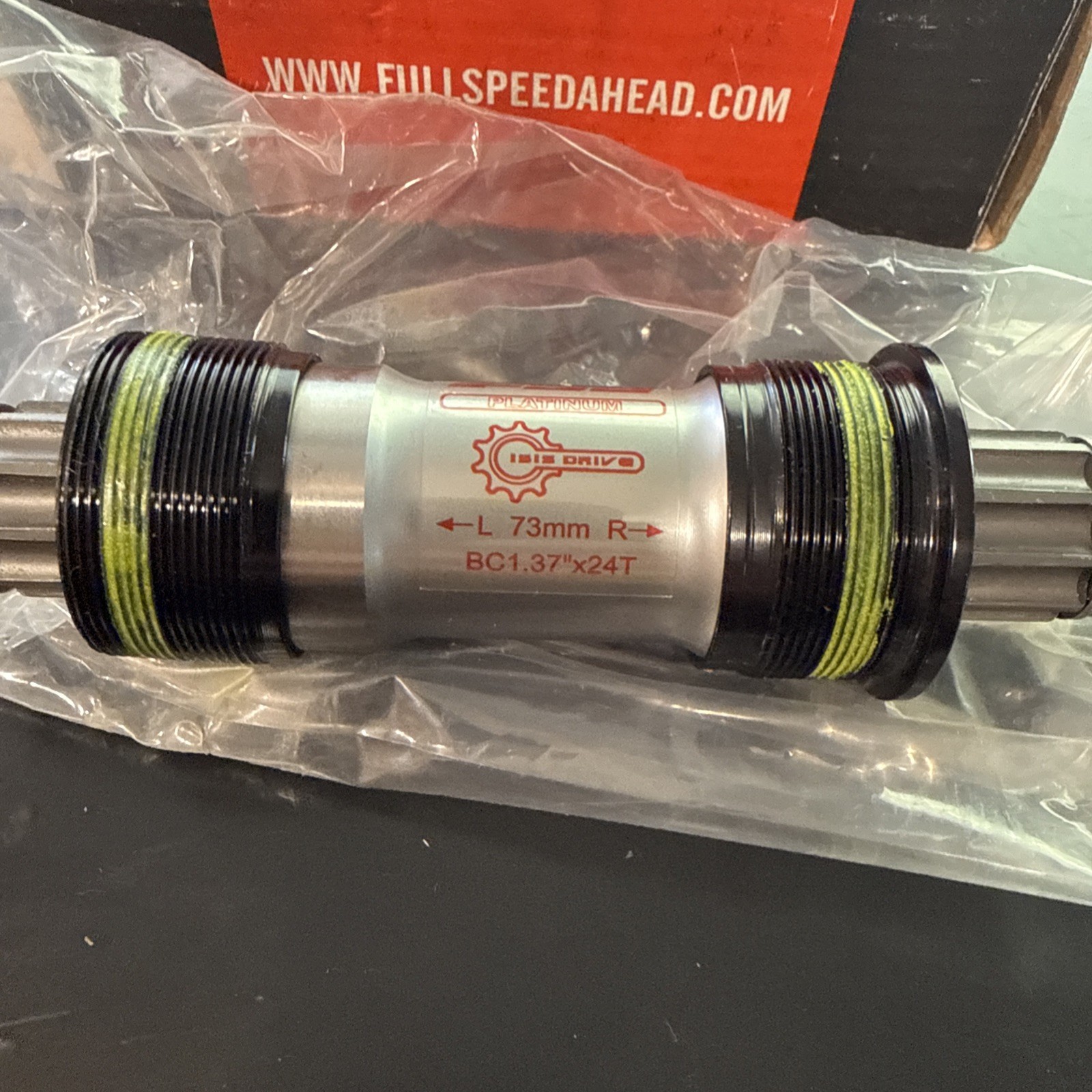 FSA Platinum ISIS Bottom Bracket 73x113mm | Sealed Cartridge Bearings, Forged