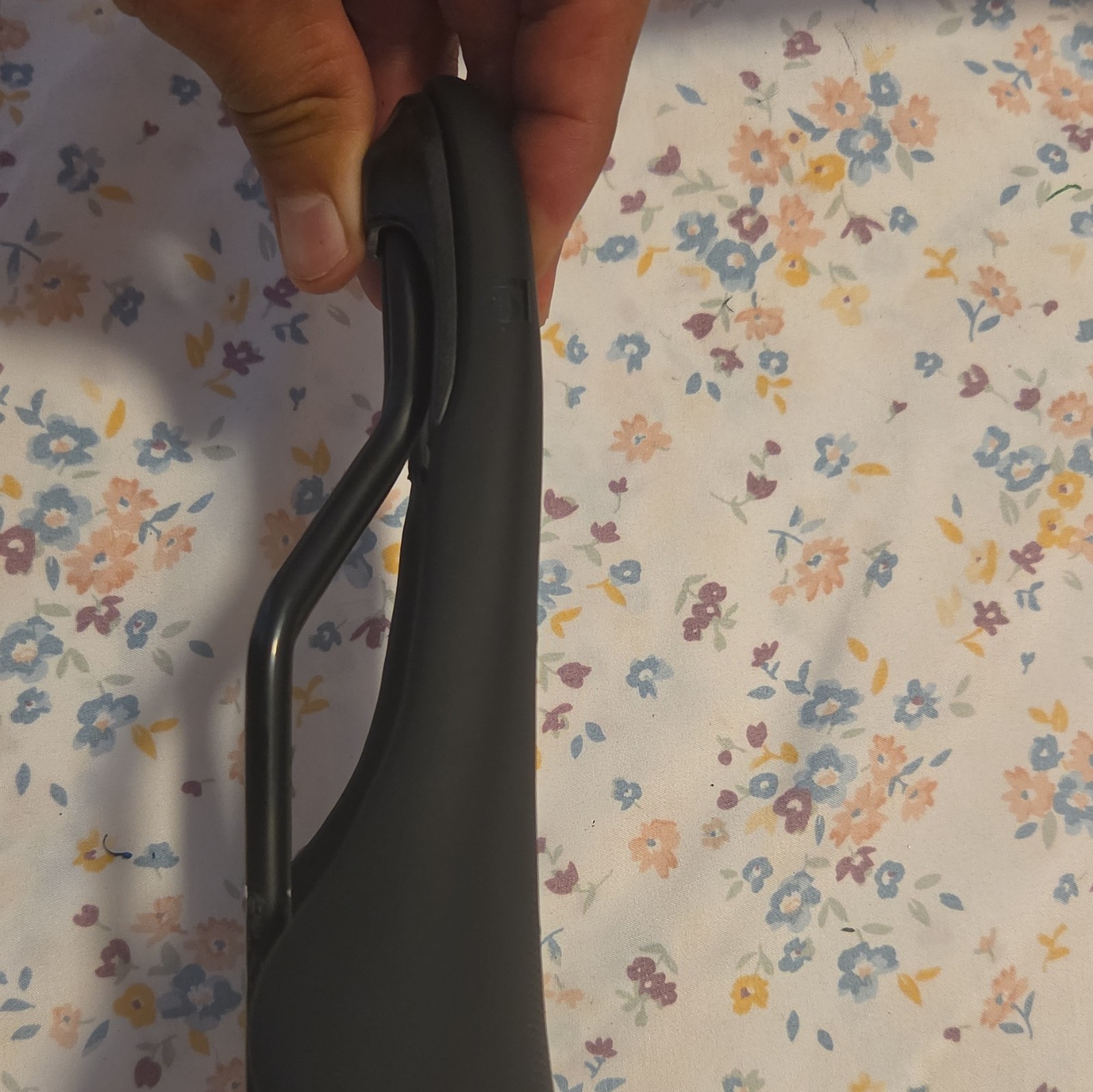 Black Cutaway Road Bike Saddle/Seat w/ Rails Alloy/ Model 150mm