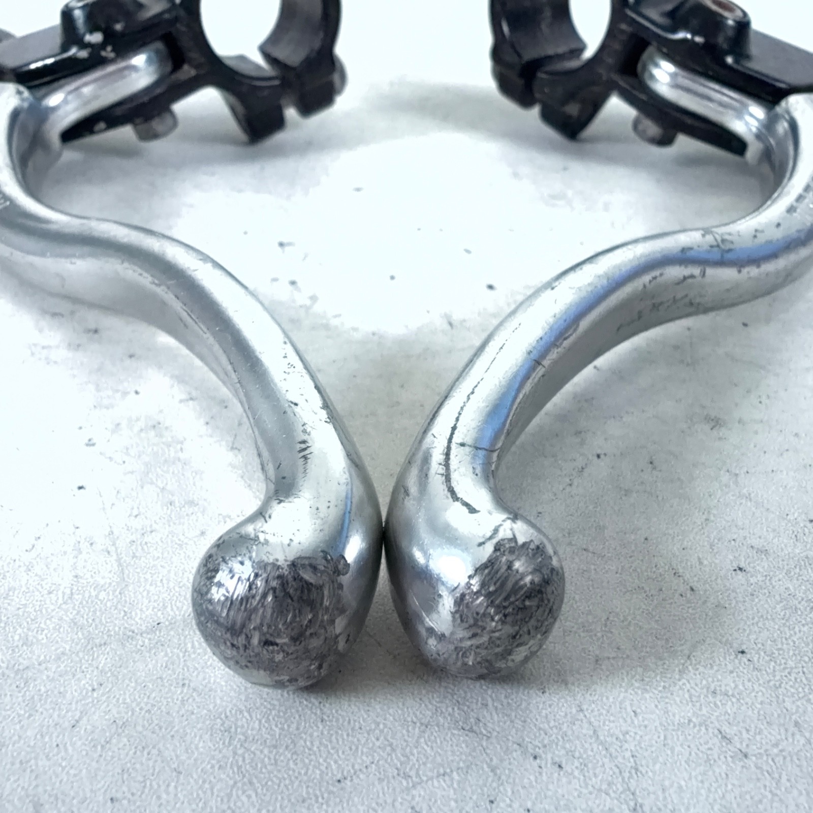 Vintage 1984 Dia-Compe 4 finger Metal Brake Lever Set L/R Made in Japan Ø22.2