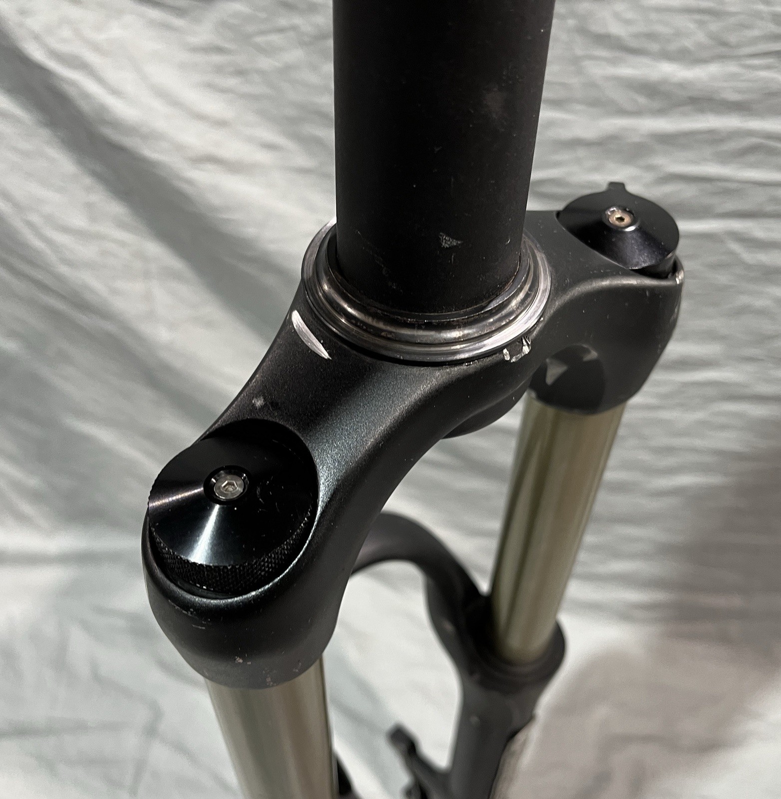 Manitou Sherman Fork 26″ 150mm Travel 100 x 9mm QR Disc 1 1/2″ x 8 3/16″ Black
