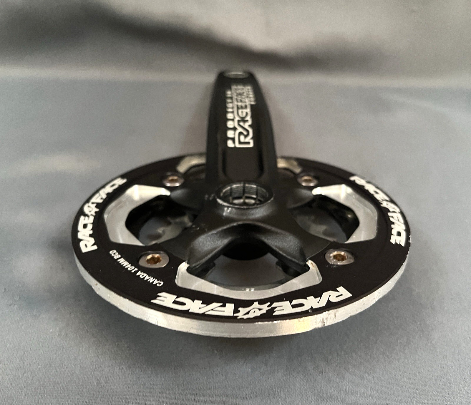 Race Face Prodigy DH MTB Crankset ISIS 175mm 32/22T 104/64mm BCD w/ Bashguard