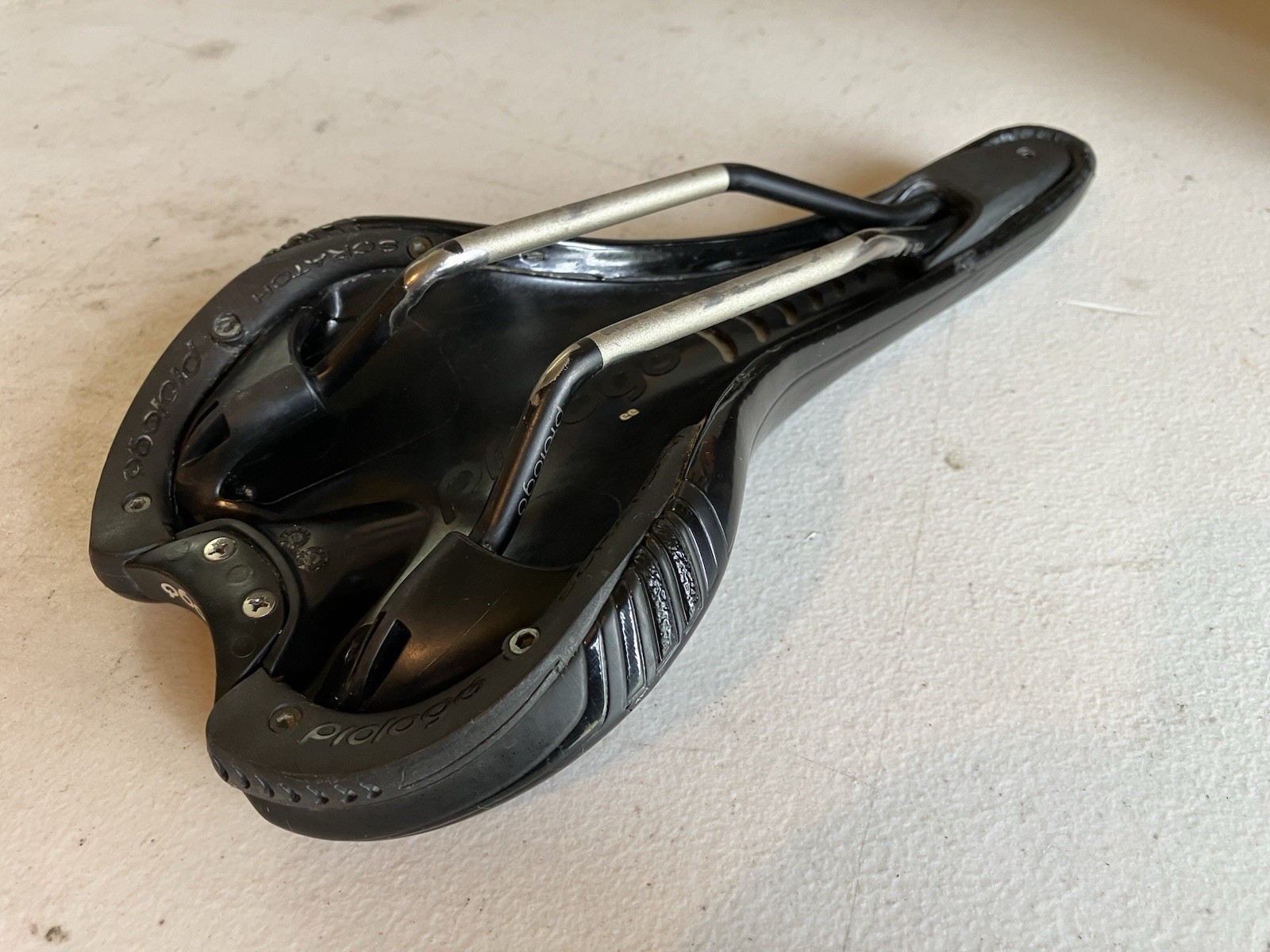 Prologo Scratch Pro Ti Solid Rails Composite Bicycle Saddle Super Light 265 grms