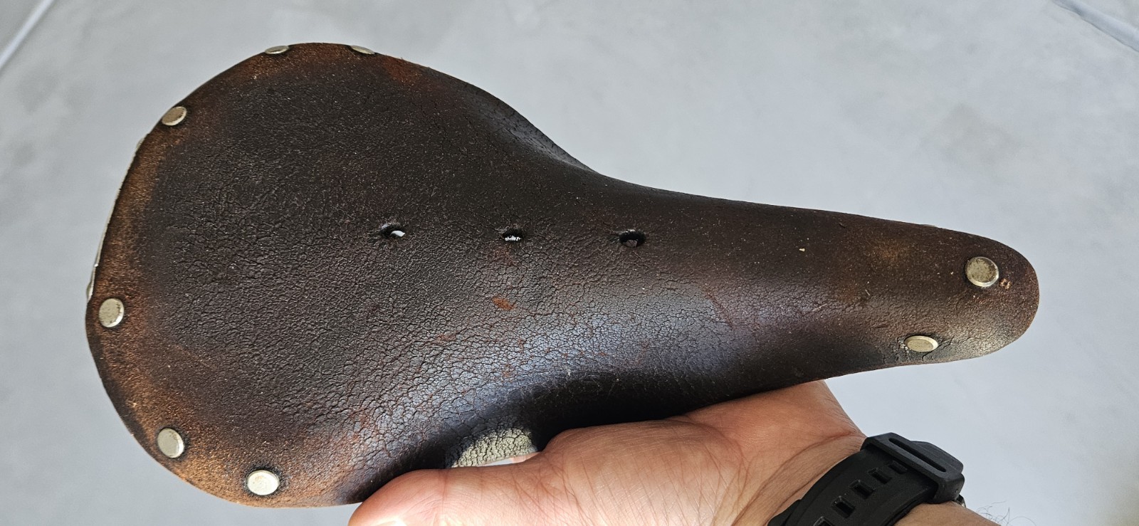 Vintage Brooks Professional Seat Saddle Leather Copper Rivet Button England Made