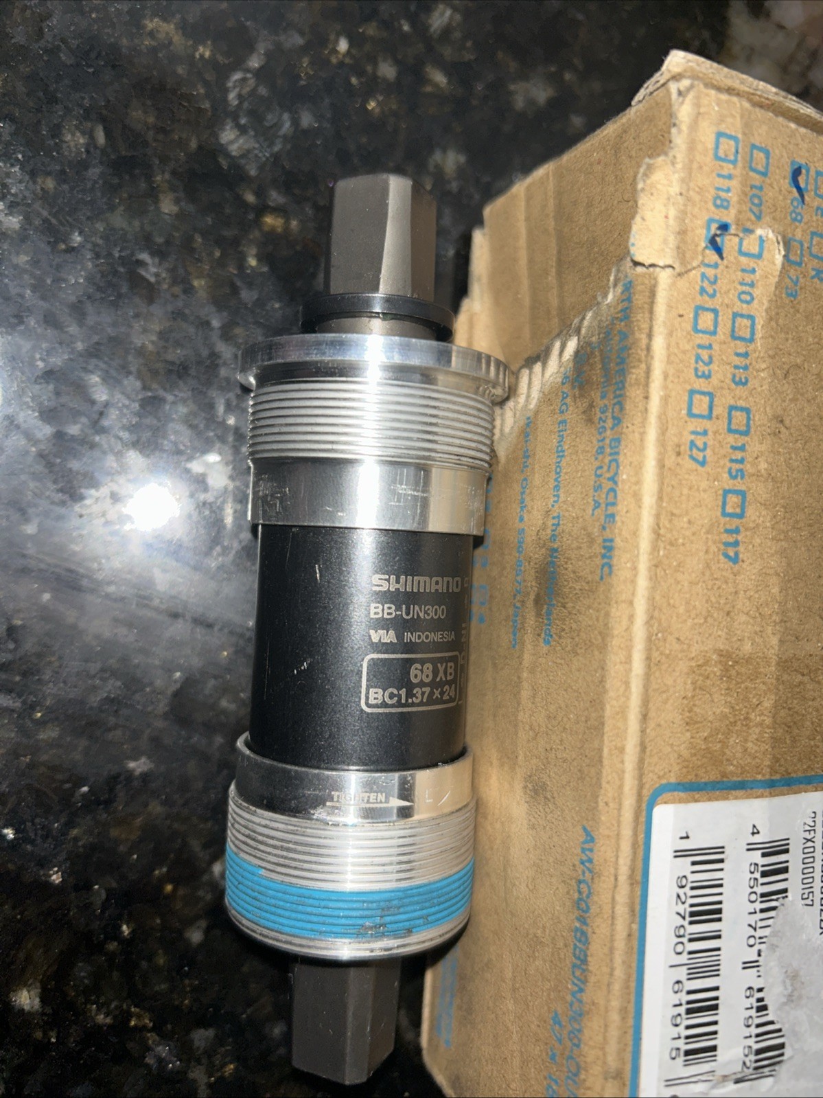 Shimano BB-UN300-E Bottom Bracket Eng (68 X 122.5mm)