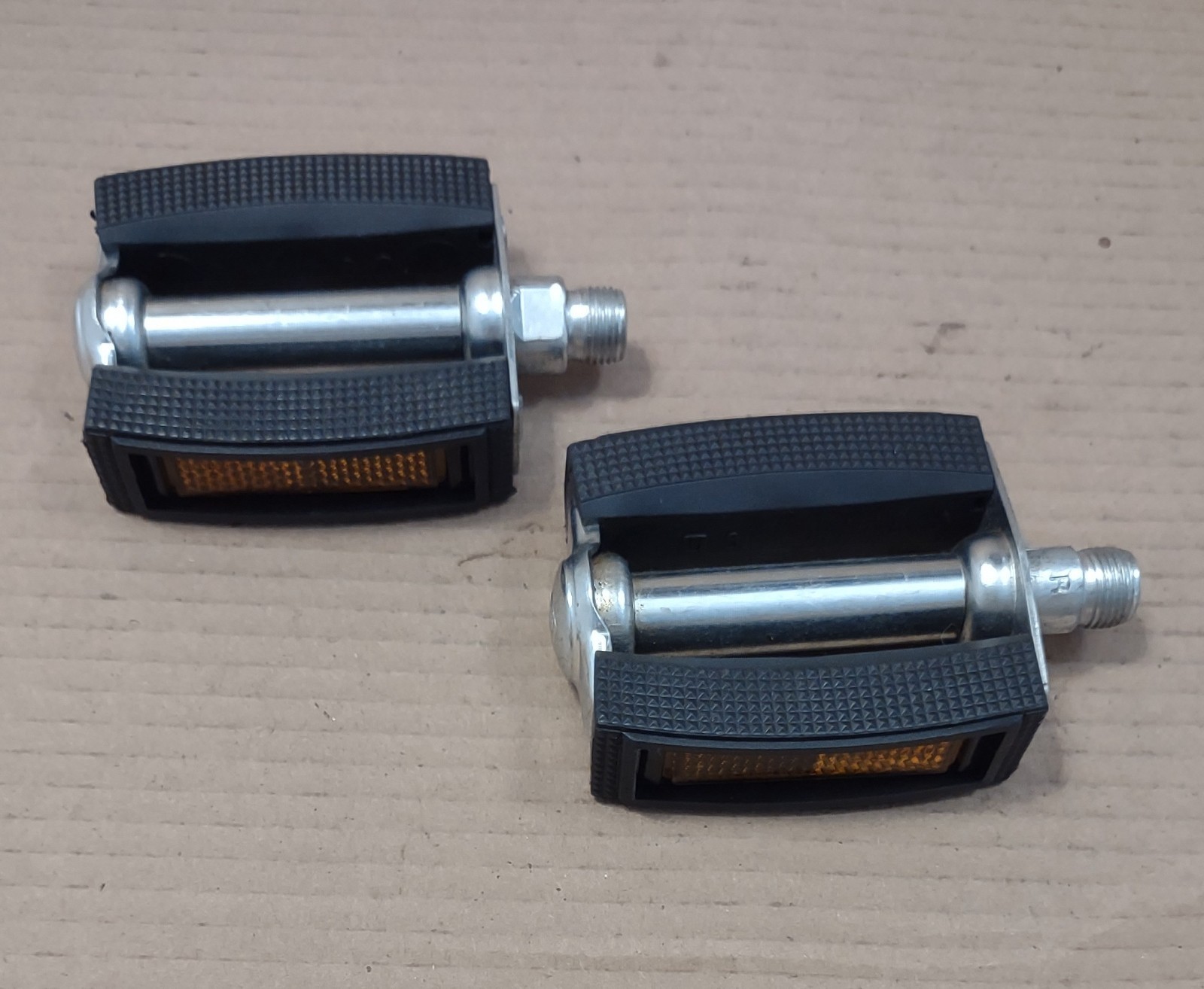 Vintage Bike Pedals Union Kids With Reflector 9/16 in NOS
