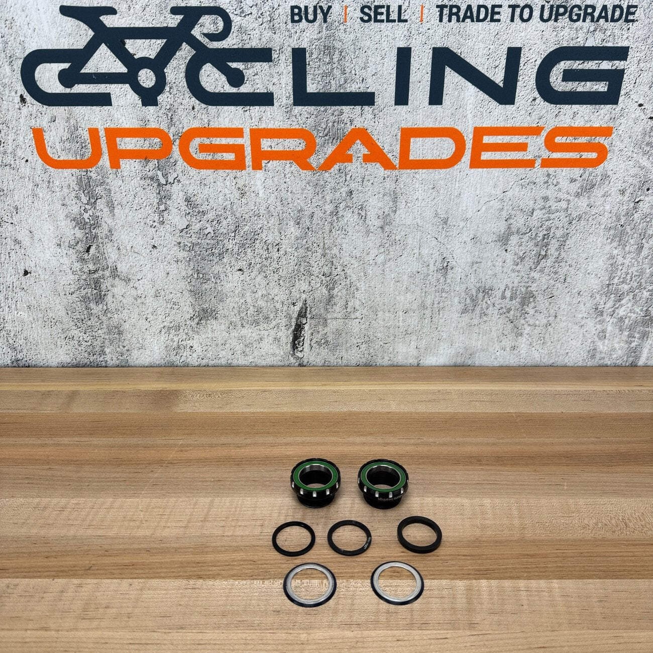 Enduro ITA Italian Threaded Bottom Bracket for 30mm Spindles 93g