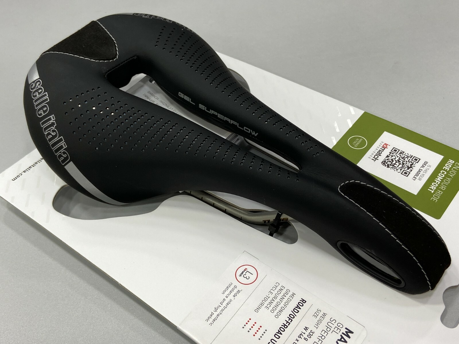 Selle Italia Max Flite Gel Superflow L3 146×290 mm Ti 316 Rail Saddle (Black)