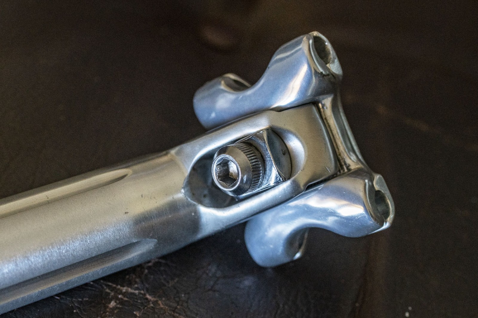 Vintage Shimano SP-7200 Dura Ace Fluted Seatpost 27.2mm NOS