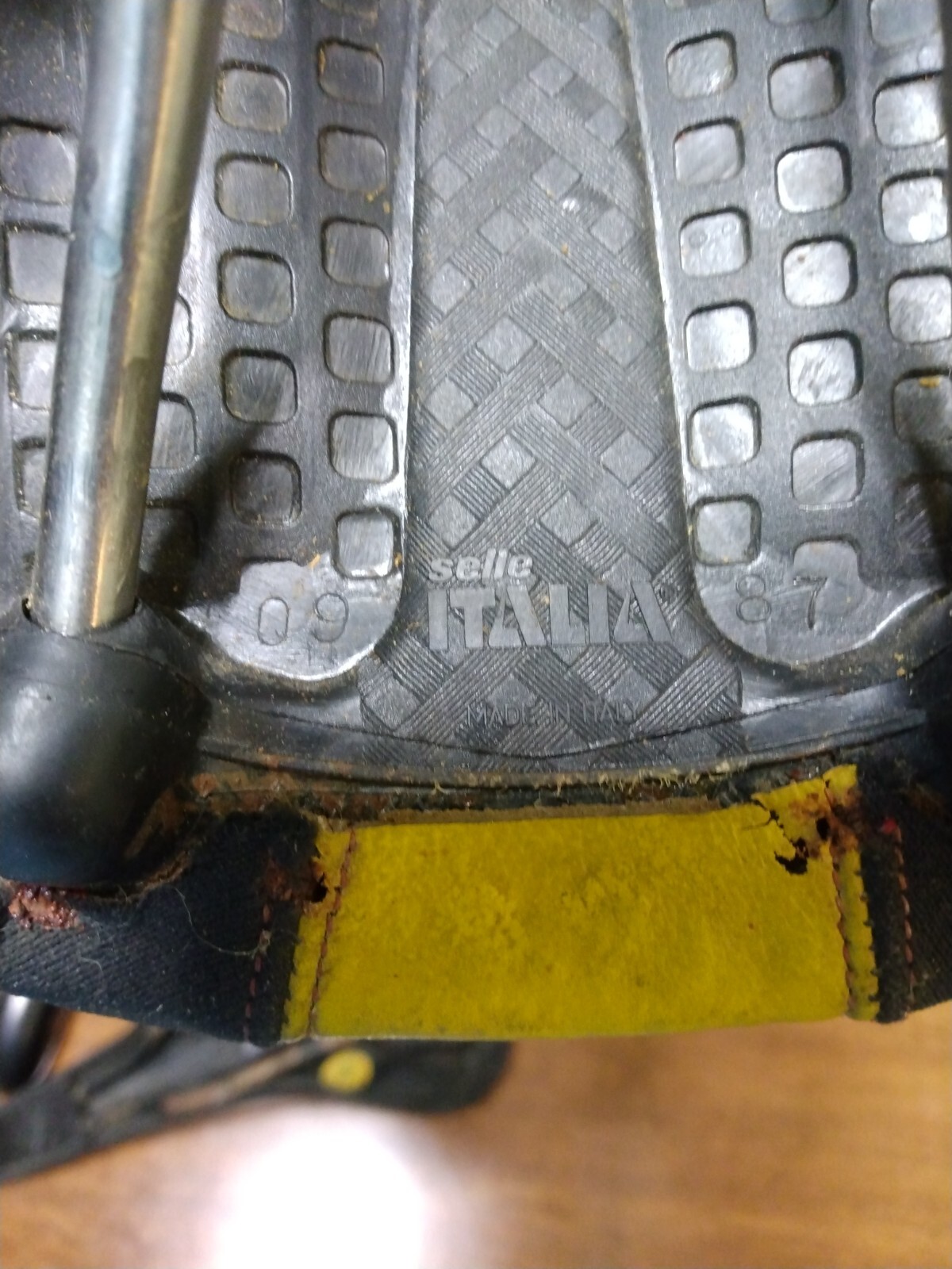 VTG SELLE SAN MARCO ITALIA SADDLES RACE SEAT TURBO MATIC INVICTA YELLOW LOT OF 3