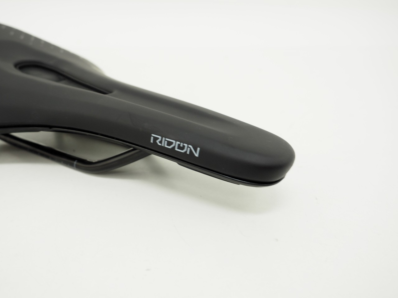 Fizik Ridon X5 Terra 145mm W 255mm L Bicycle Saddle 7x7mm Steel Rails Black