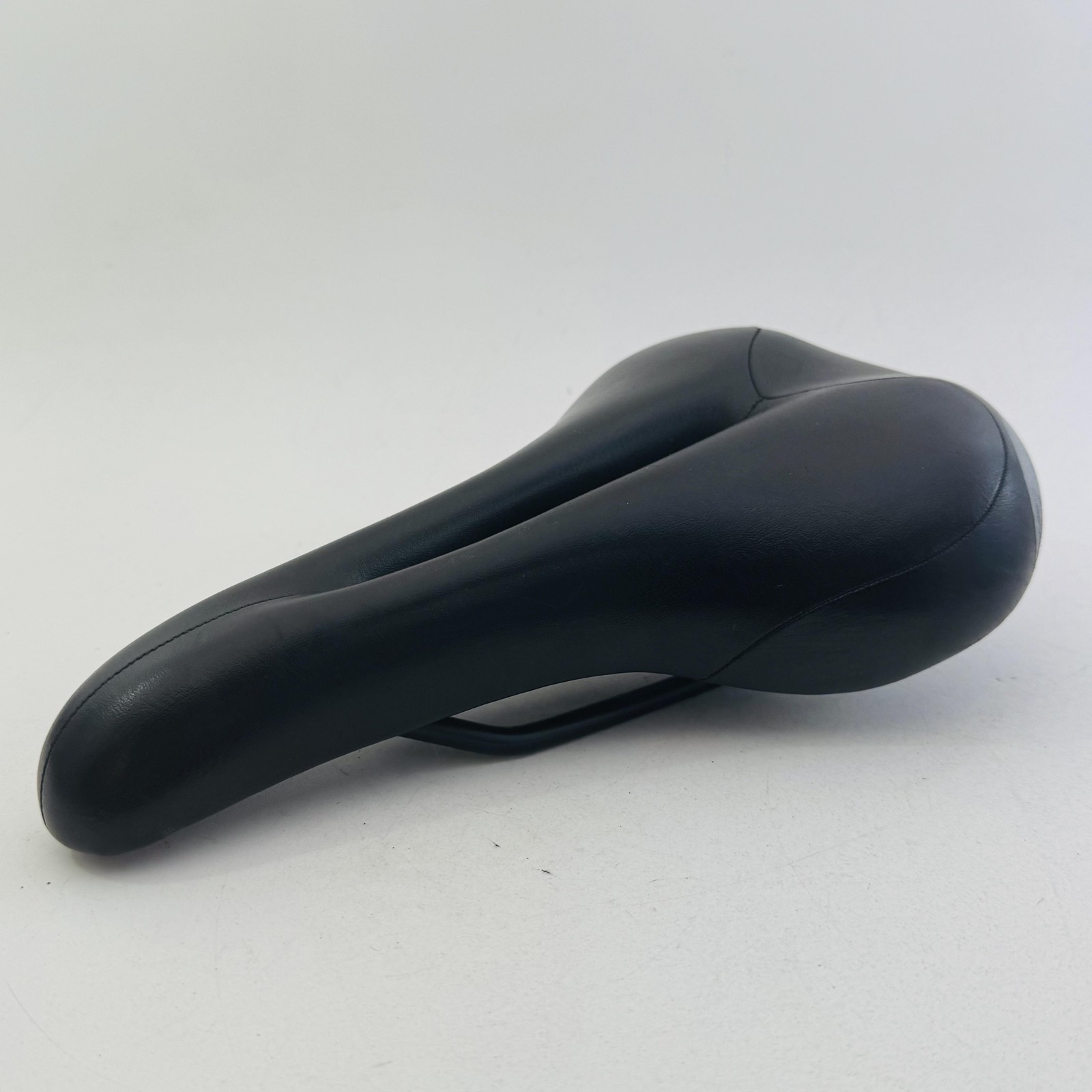 Terry Bicycle Saddle Seat Black Cutaway CrMo Rails Road MTB Hybrid Bike A82