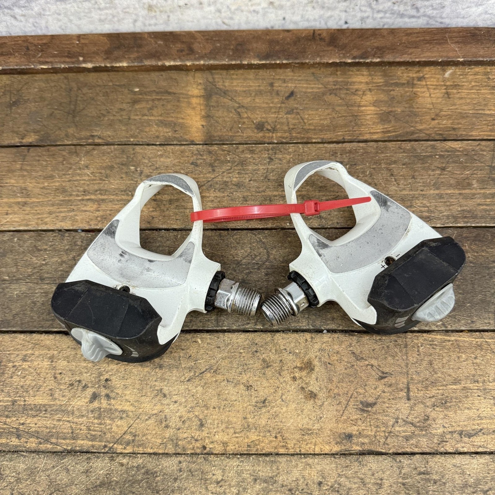 Vintage Campagnolo Pedals Clipless White 9/16 In Road Race Bike Pair Eroica