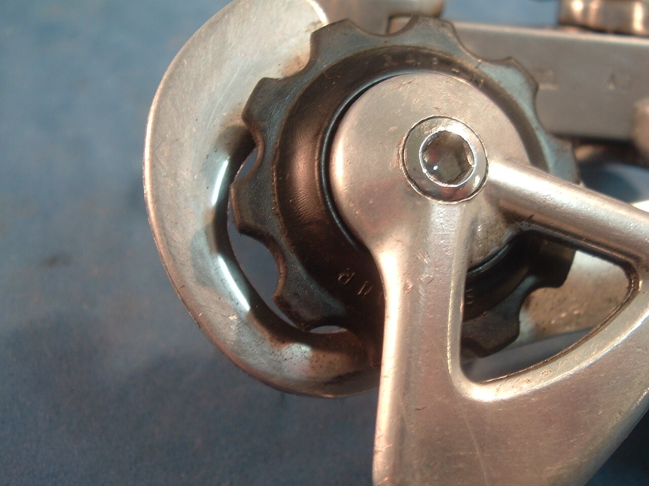SunTour Cyclone RD-6000 Road Rear Derailleur – 2×5/6/7-Speed- 28T- VGC++