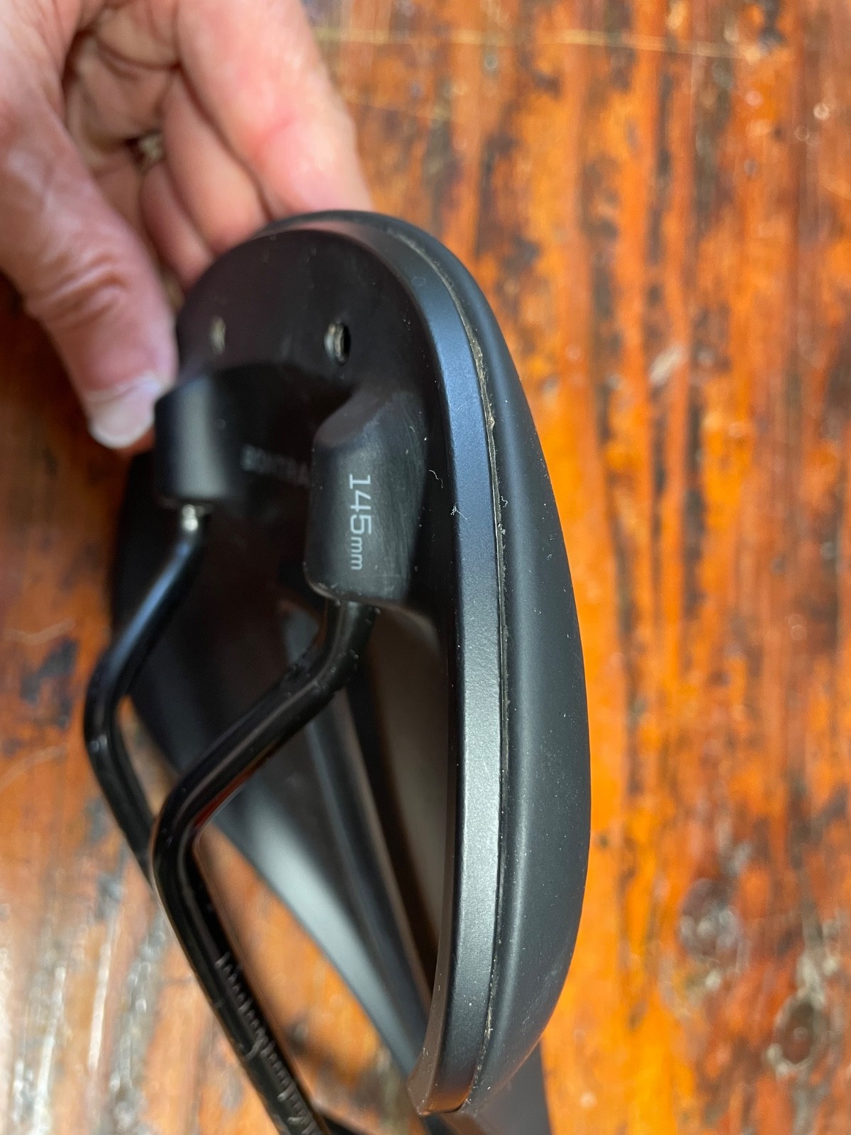 Bontrager Verse Comp, 145 mm with steel rails