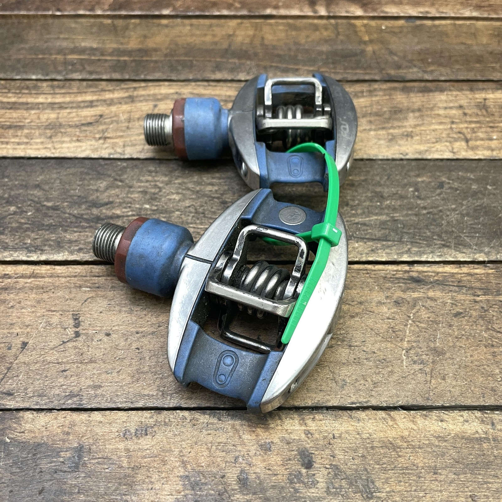 Crankbrothers Quattro Clipless Bike Pedals 9/16 Blue Pair 320g Road Gravel