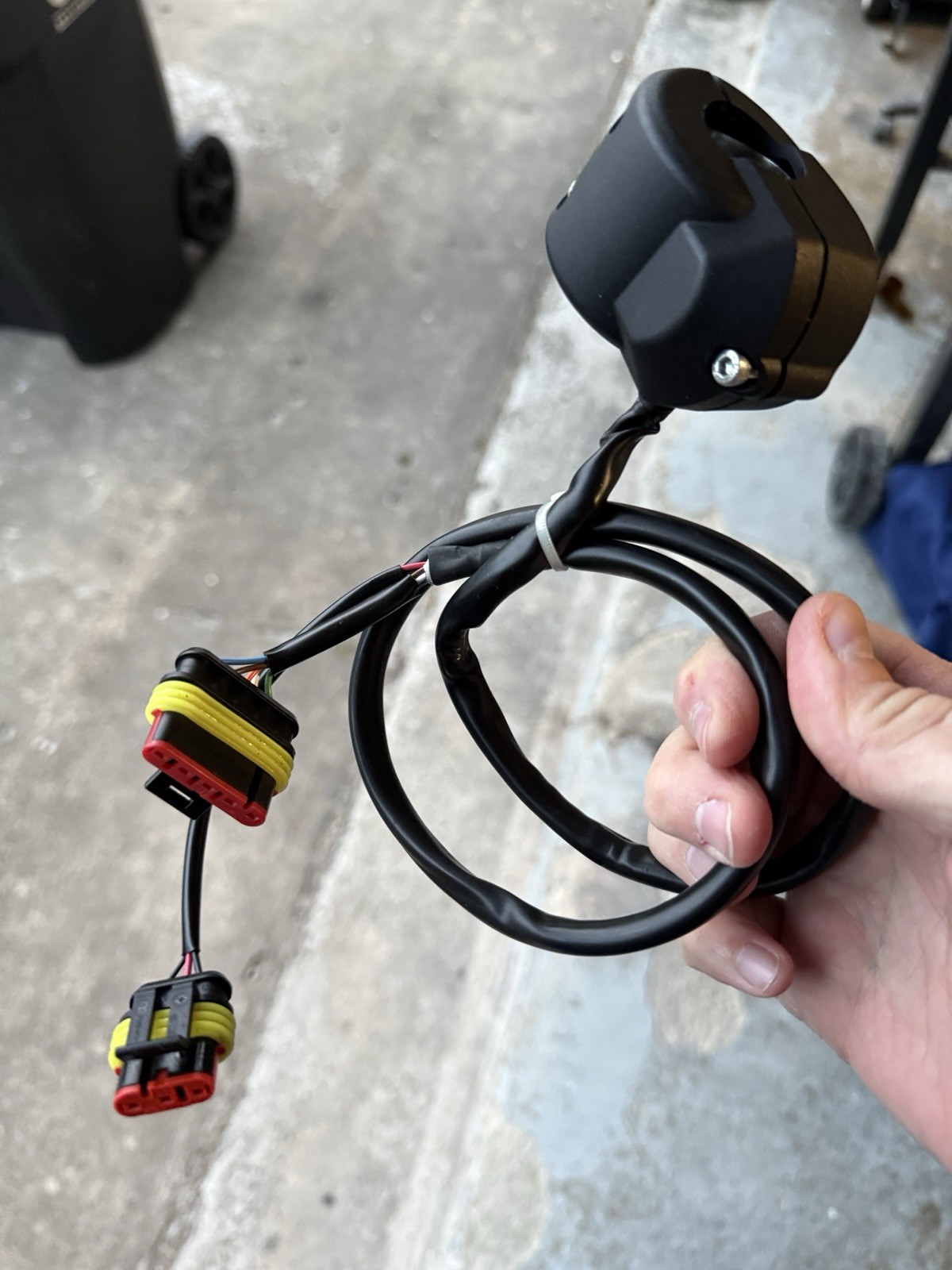 Volcon grunt push button switch