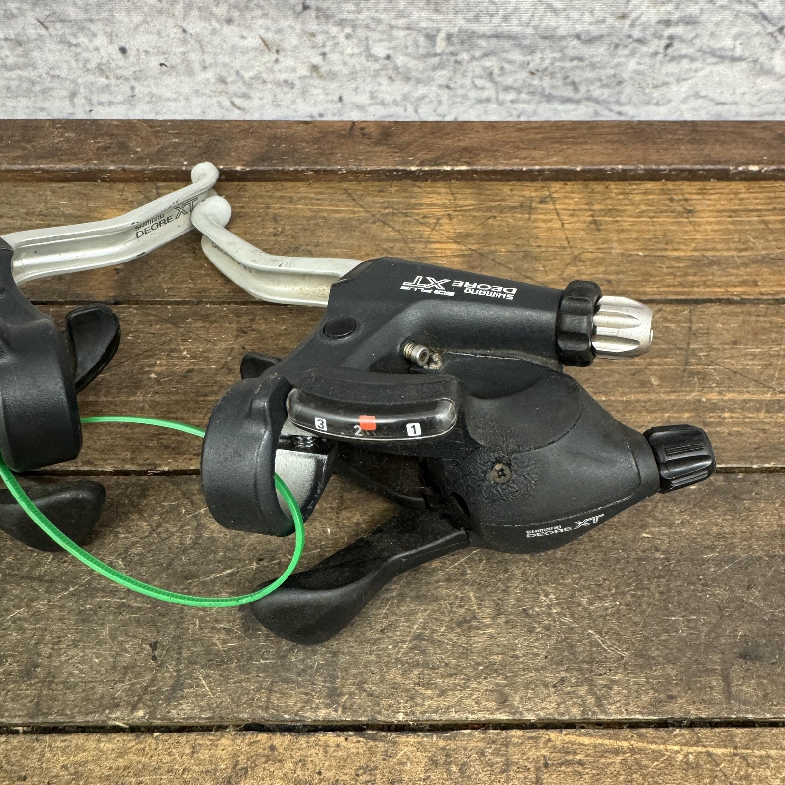 Vintage Shimano Deore XT ST-M737 3×8 Shifters Brake Lever Set Cracked Indicators