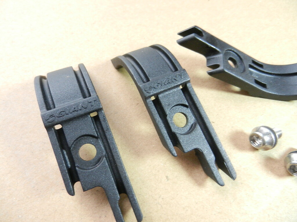 1pcs Road bike Bicycle bottom bracket Cable Guide BB For Giant TCR/ADV PROPEL