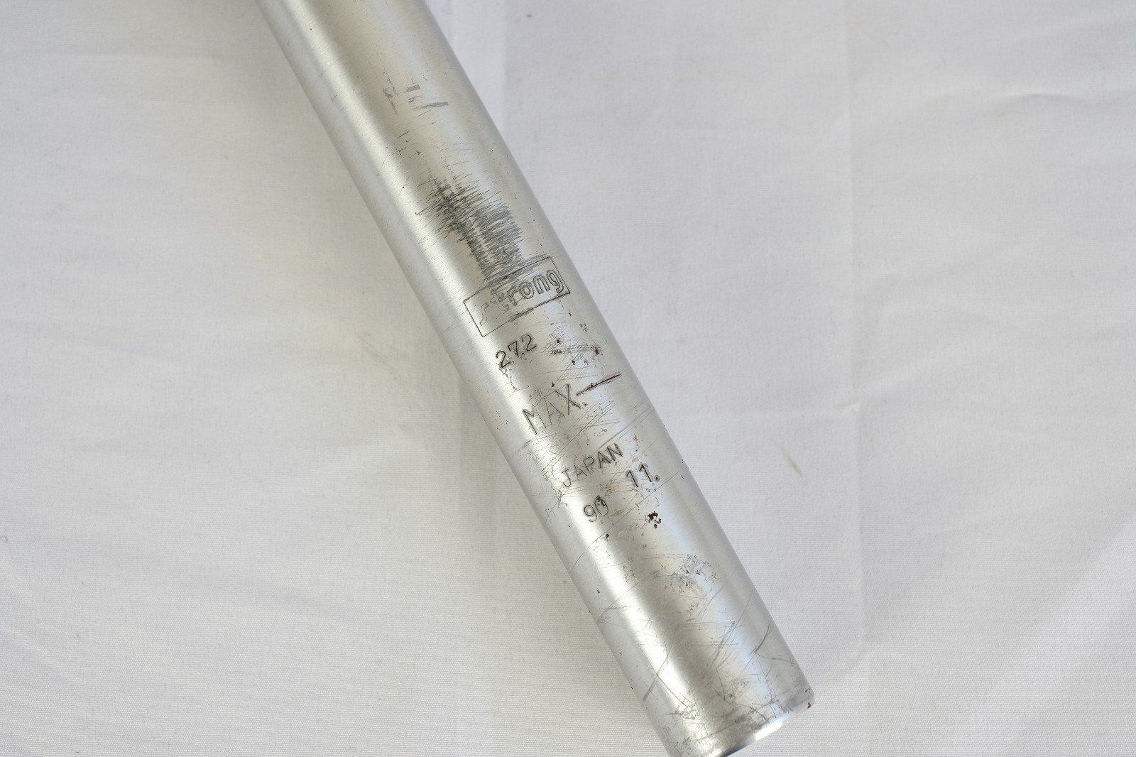 Vintage Strong 27.2 x 230 mm Seatpost