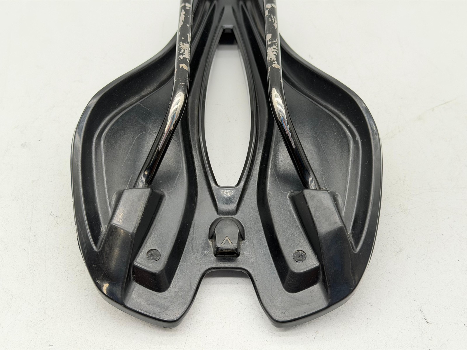 Giant Approach Particle Flow Bicycle Saddle 145mm