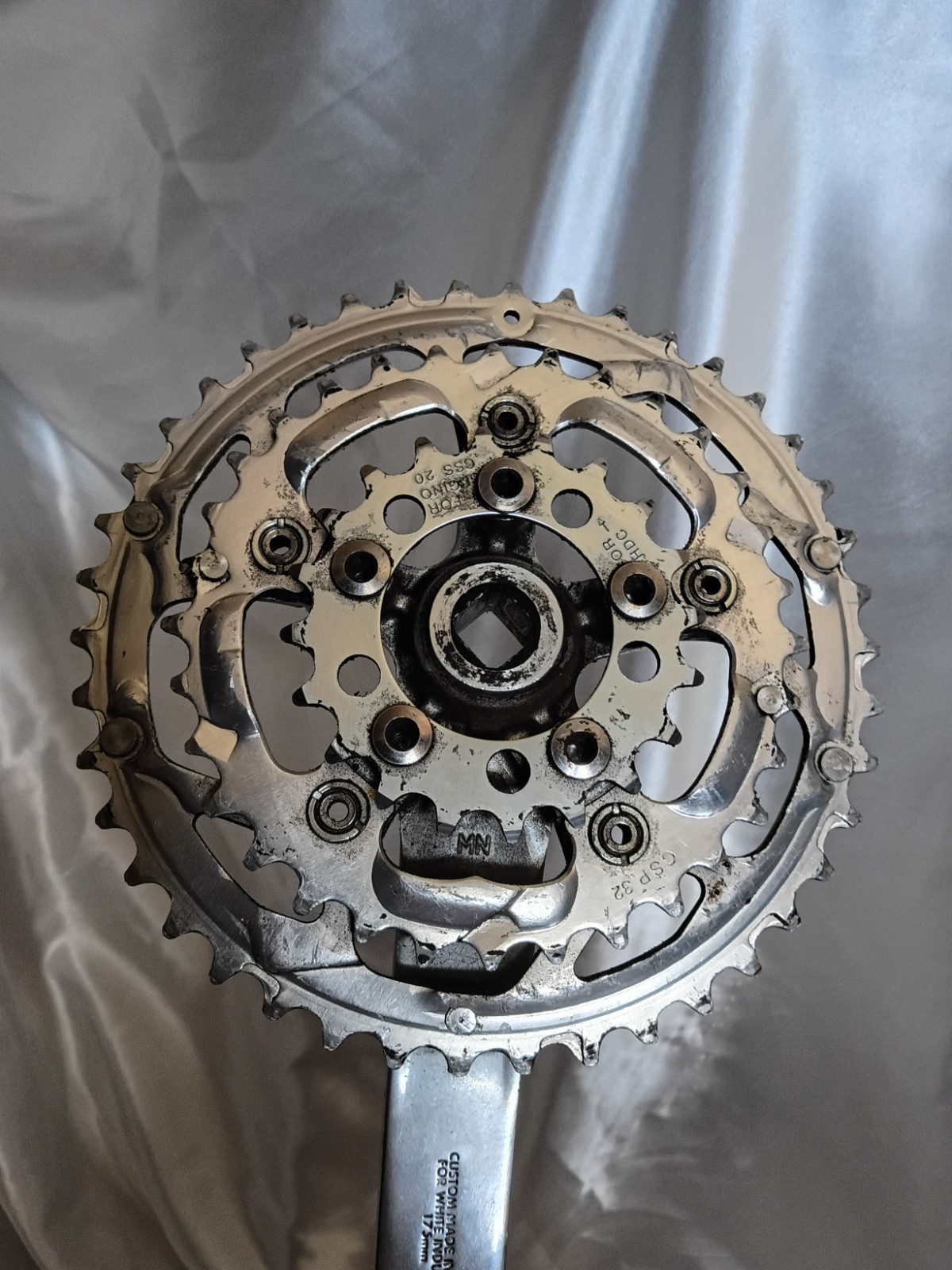 White Industries by Sugino 175mm Triple Crankset 42/32/20 Square Taper Silver