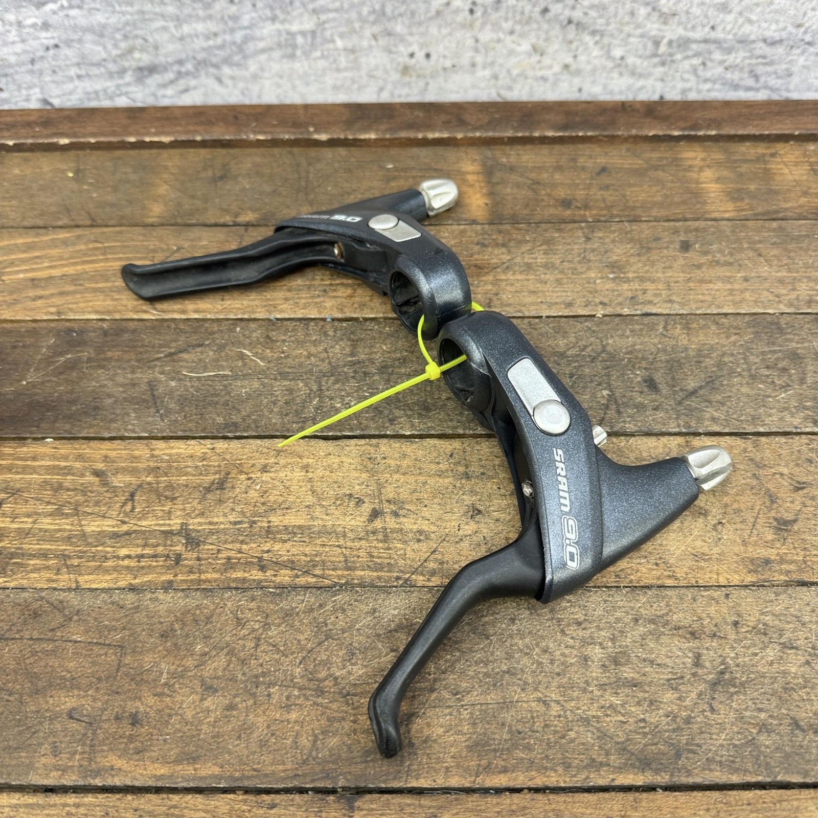 Vintage SRAM 9.0 Brake Levers Pair Black Flat Bar 90s MTB MOuntain