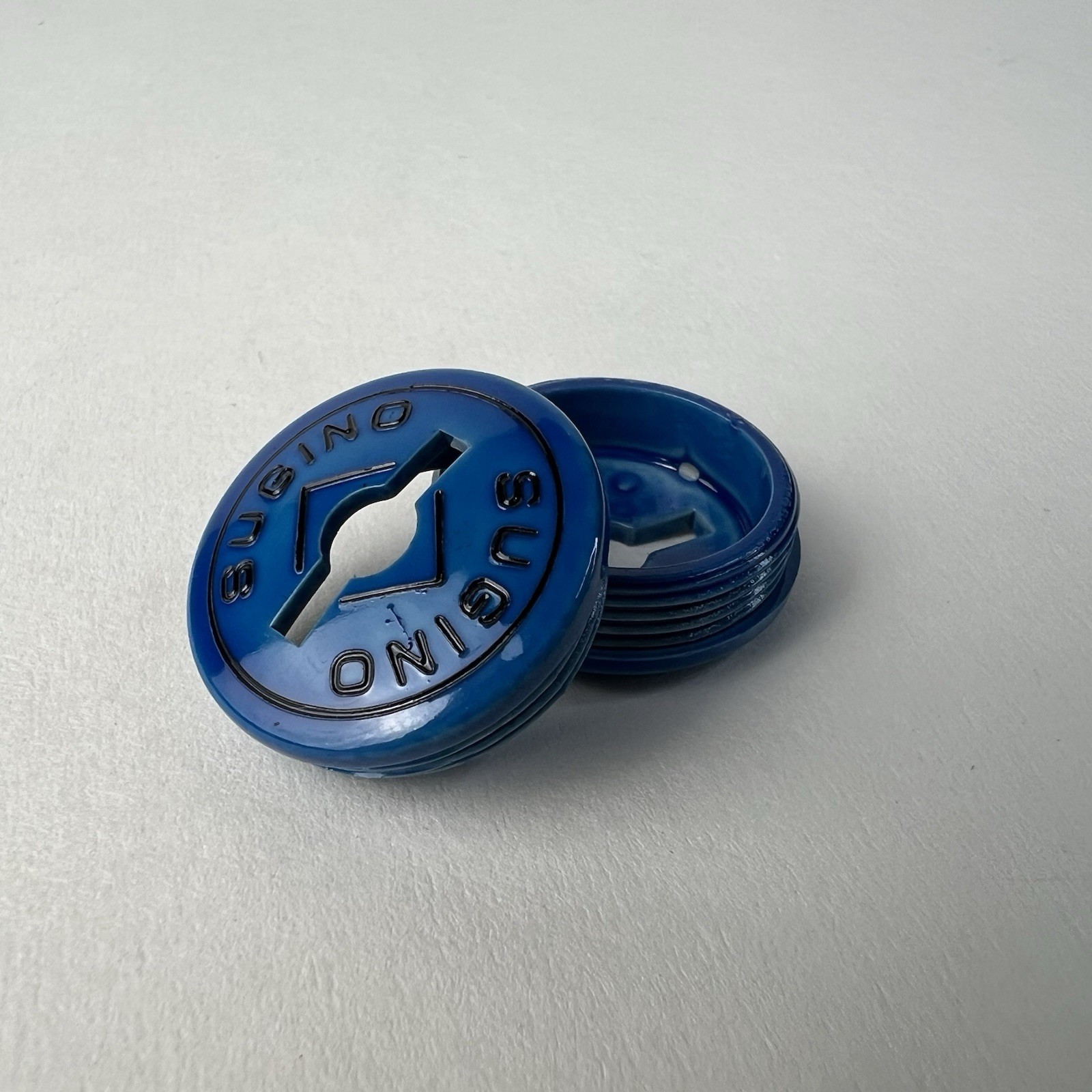 SUGINO BMX CRANK DUST CAPS BLUE ILLUSION FOR 80-87 OLD SCHOOL CT MAXY CROSS GT