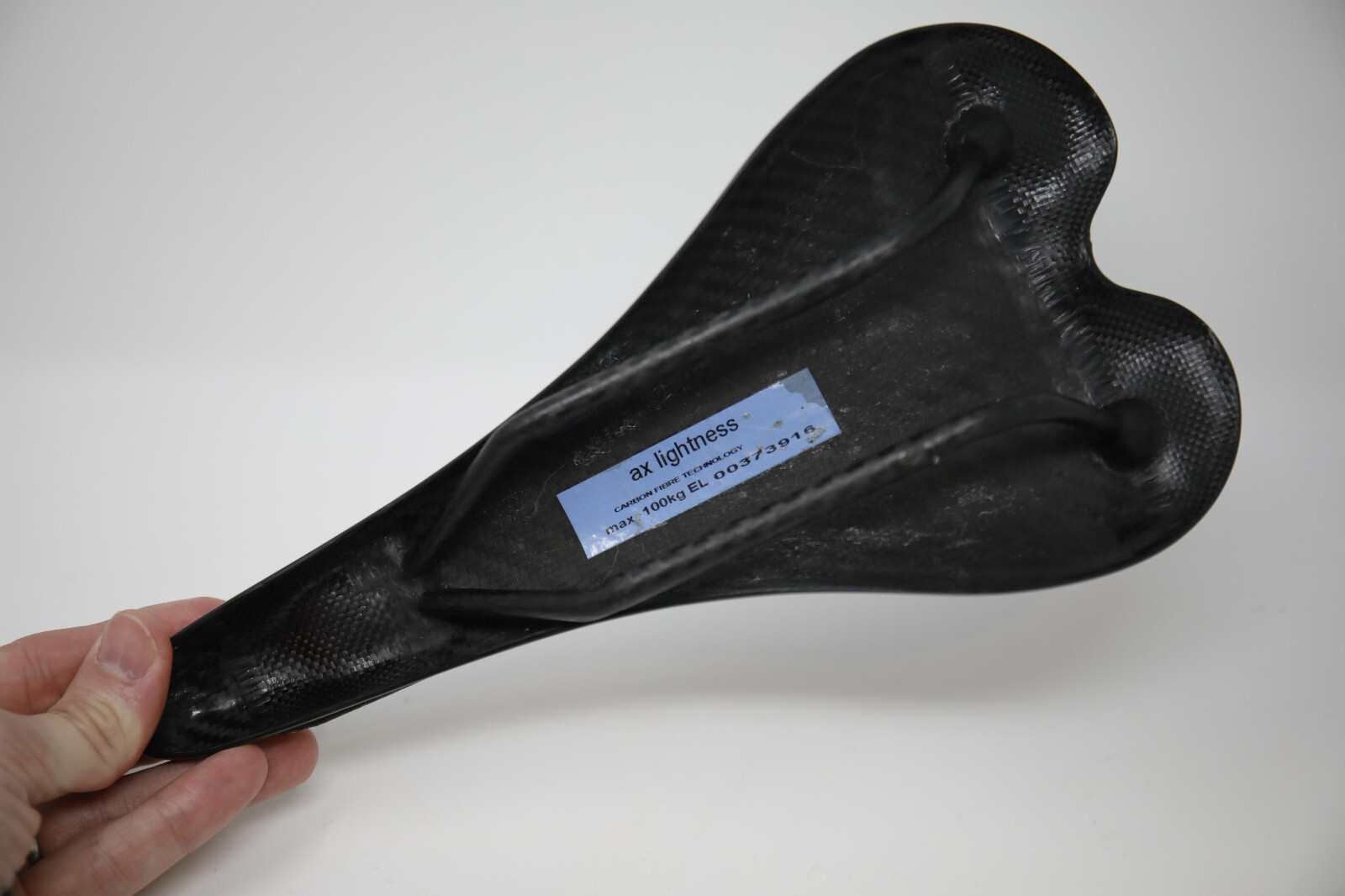 AX Lightness full carbon saddle leather cover – handmade