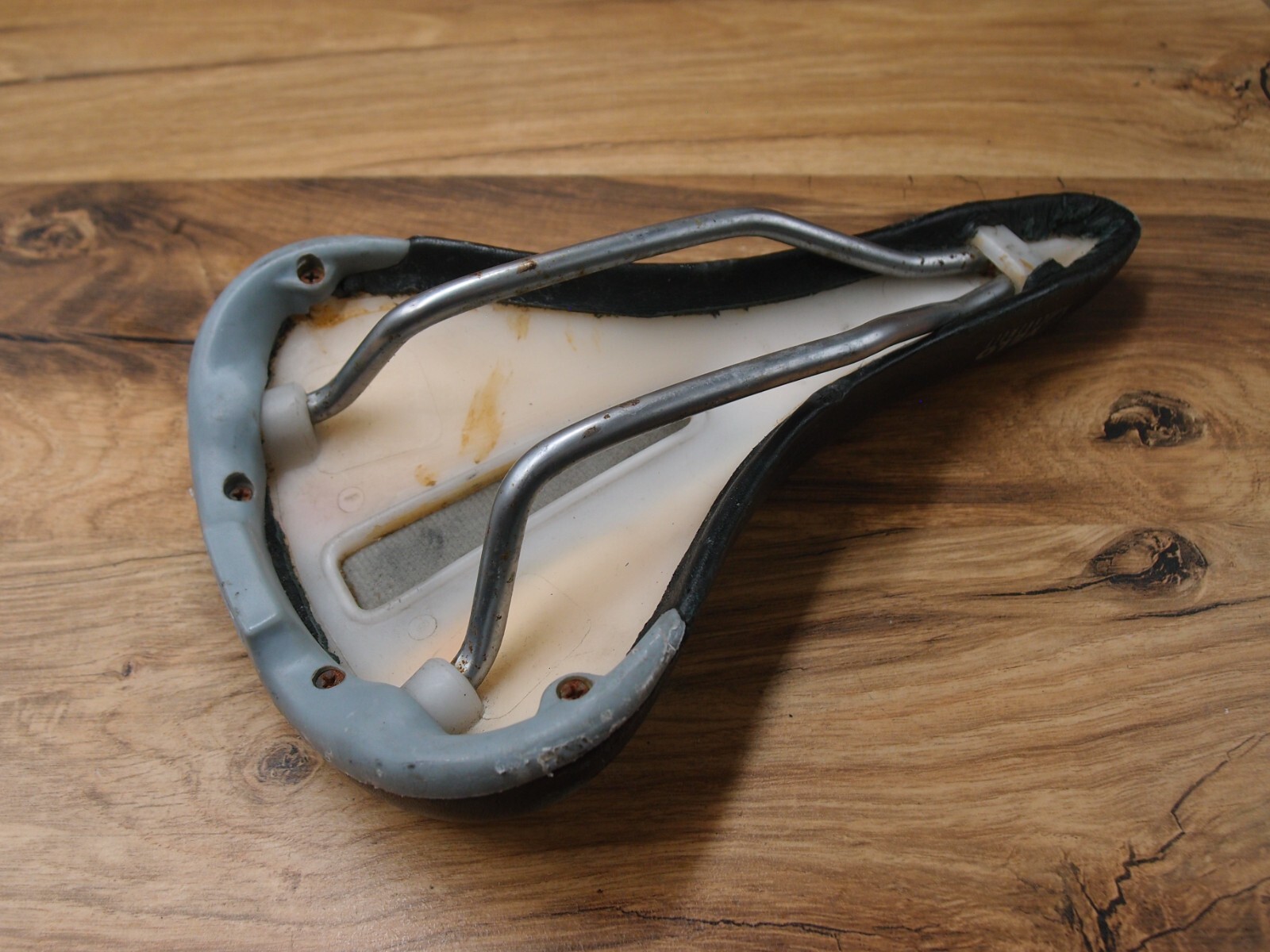 MTB seat VELO 239 Chromoly saddle from Trek bike