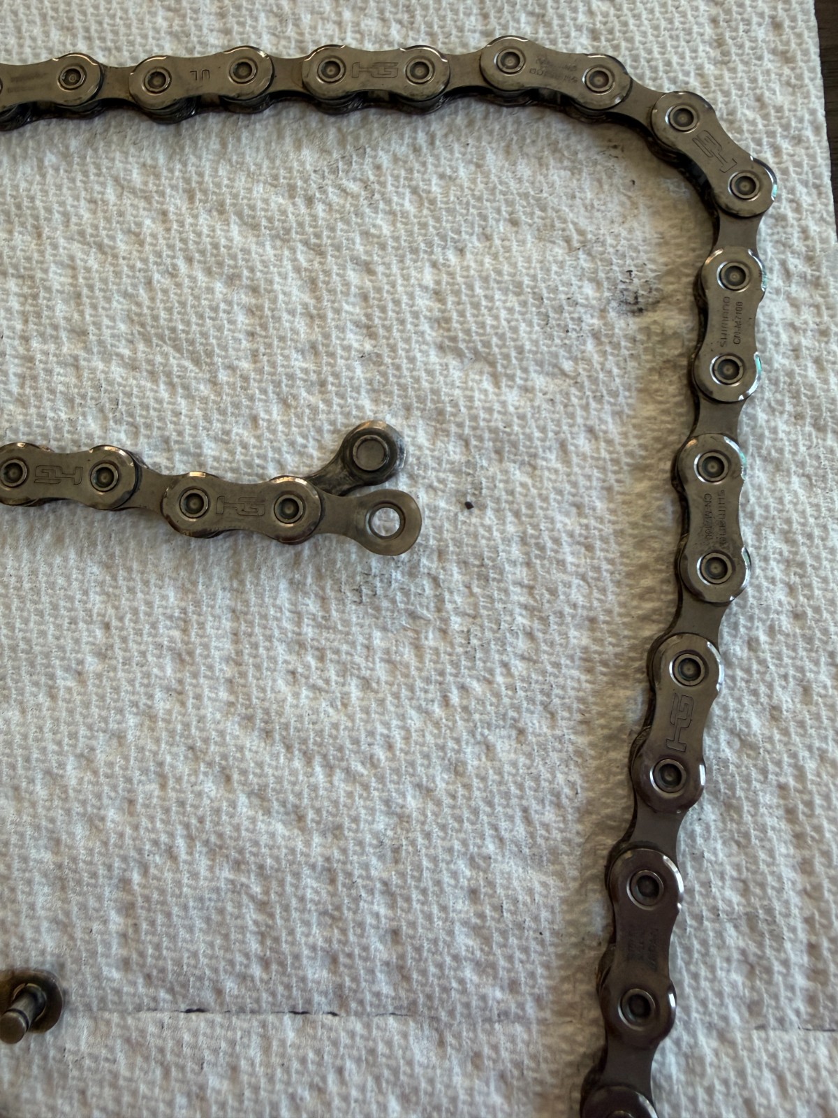 Shimano 12 spd chain 105 CN-M7100, 108 links, 2 Quick-Link connectors, light use
