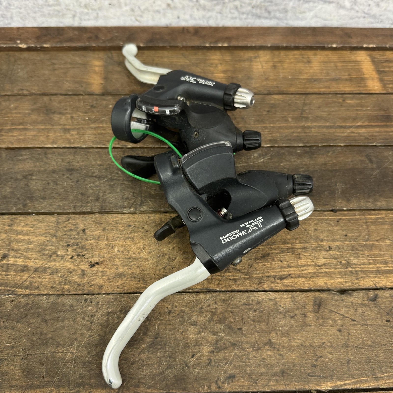 Vintage Shimano Deore XT ST-M737 3×8 Shifters Brake Lever Set Cracked Indicators