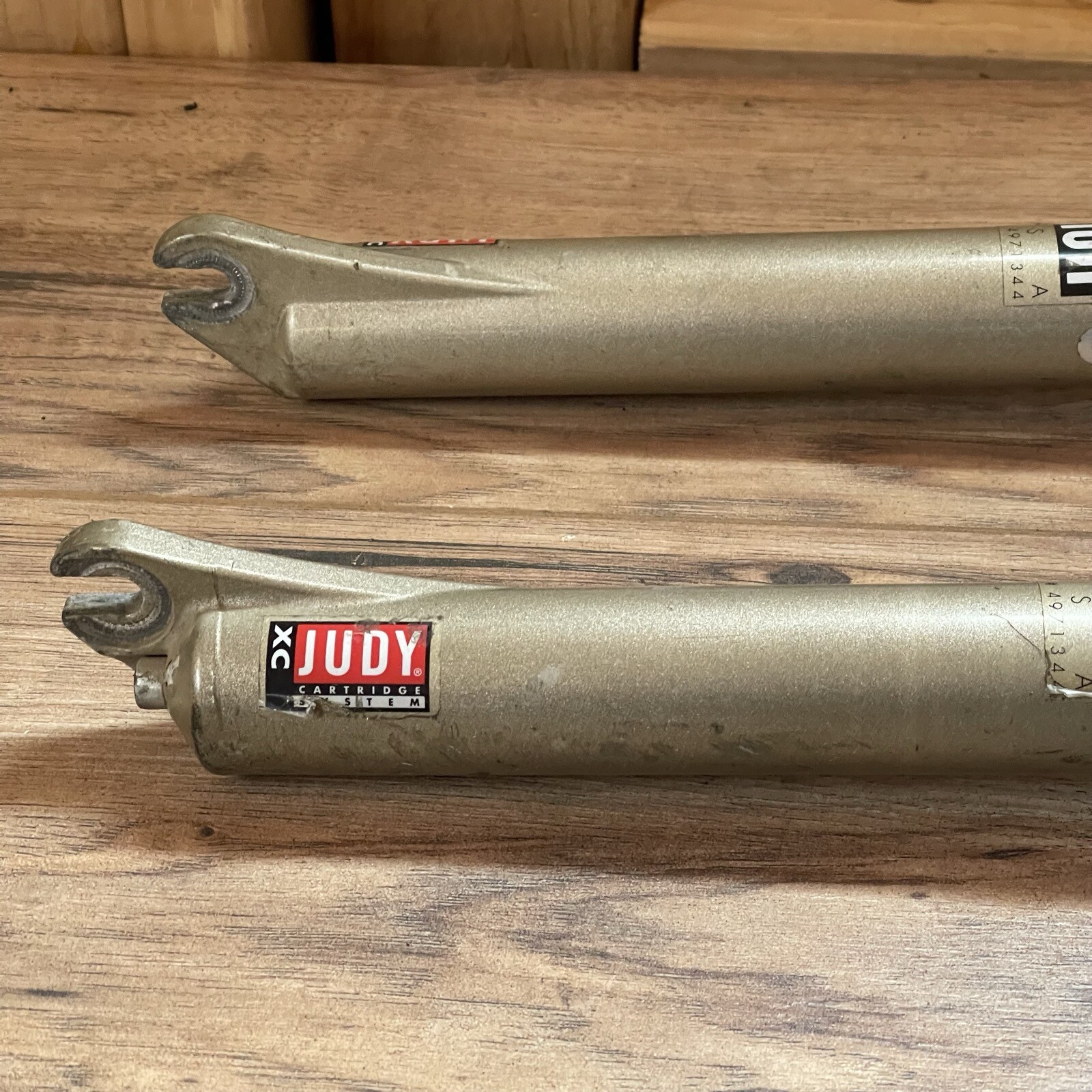 Rock Shox Judy XC  1 1/8 Threadless Suspension Fork 26 63mm Cantilever V-Brake